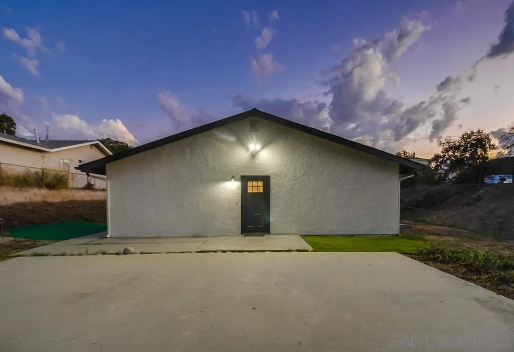 https://cdn.realtyfeed.com/cdn/127/260006303/6b43d6b822c651a1845426ae08ba00a5.webp