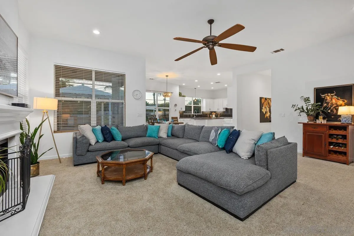 https://cdn.realtyfeed.com/cdn/127/260006305/7bbd8382a1a57dd4acbe8c48188d442d.webp
