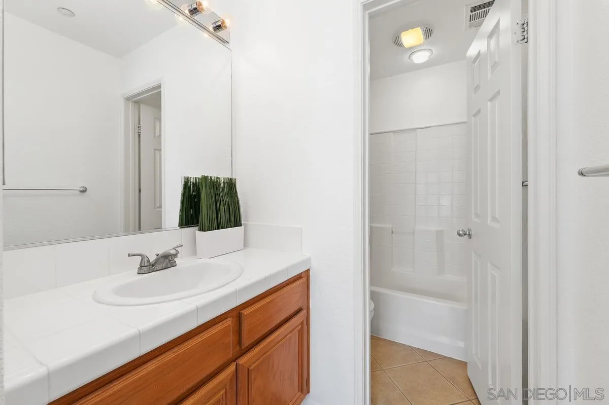 Photo #18: 260006309 Listing: Photo #18