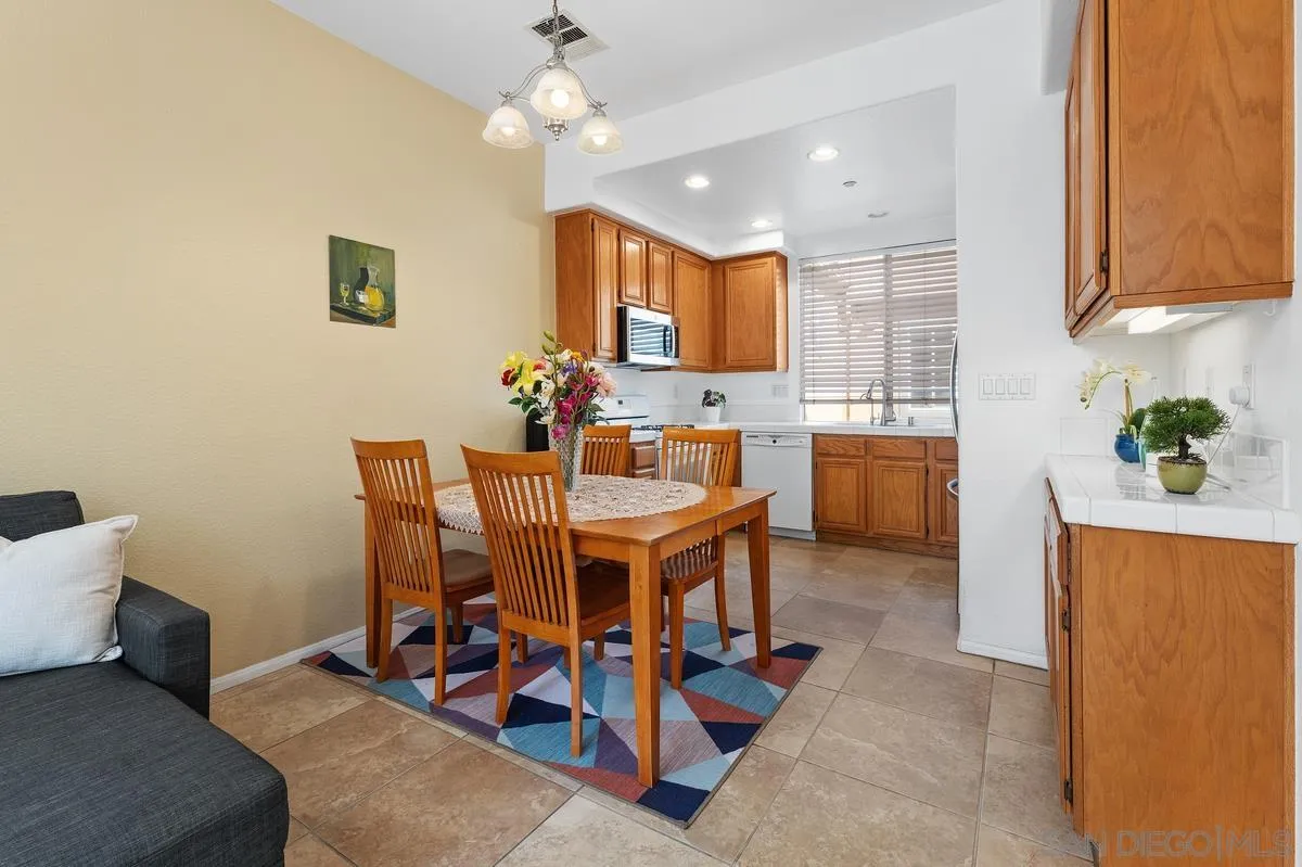 Photo #8: 260006309 Listing: Photo #8