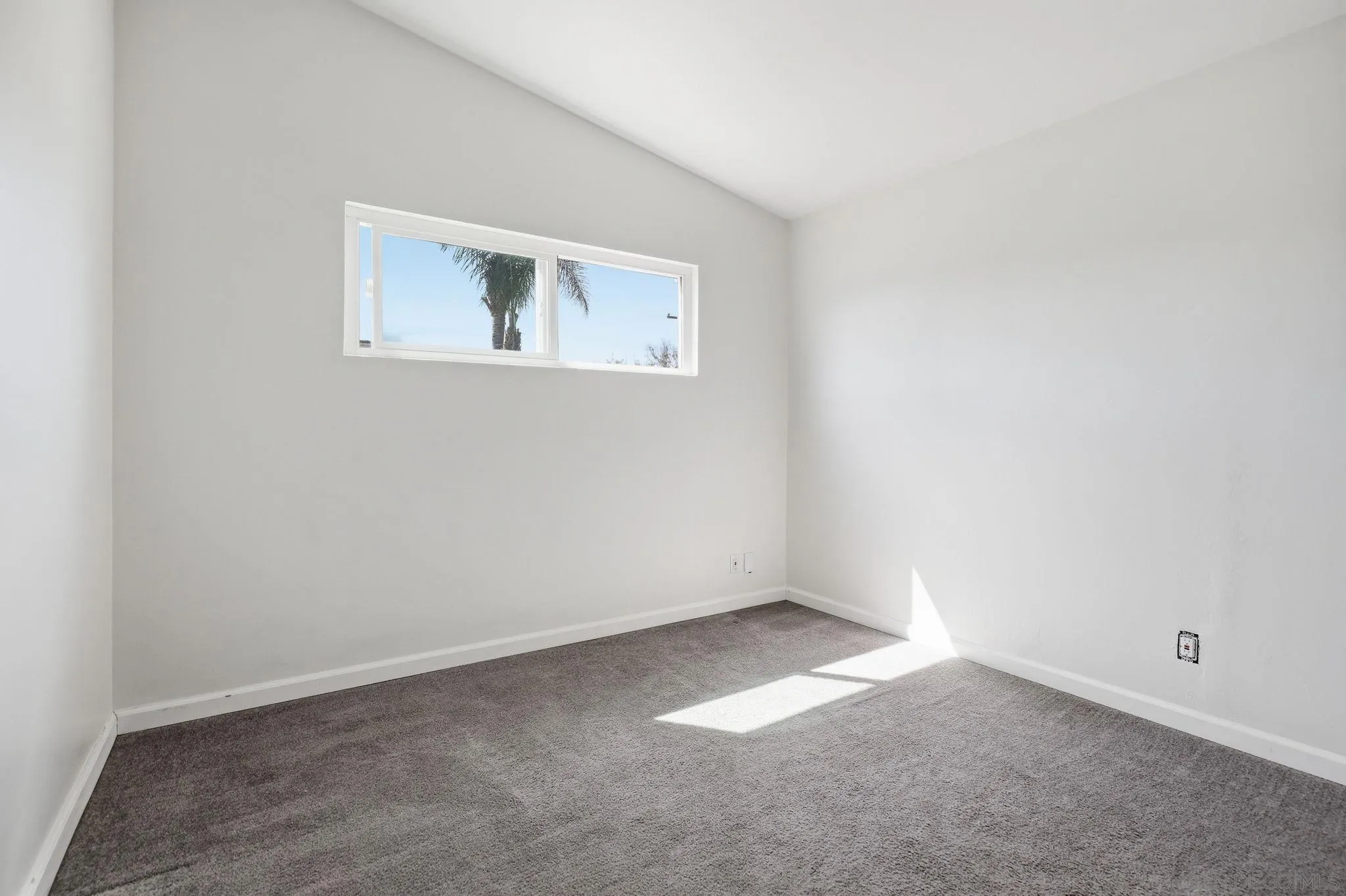 https://cdn.realtyfeed.com/cdn/127/260006316/0bf0952a1ce9441d5355d5918cade0b3.webp