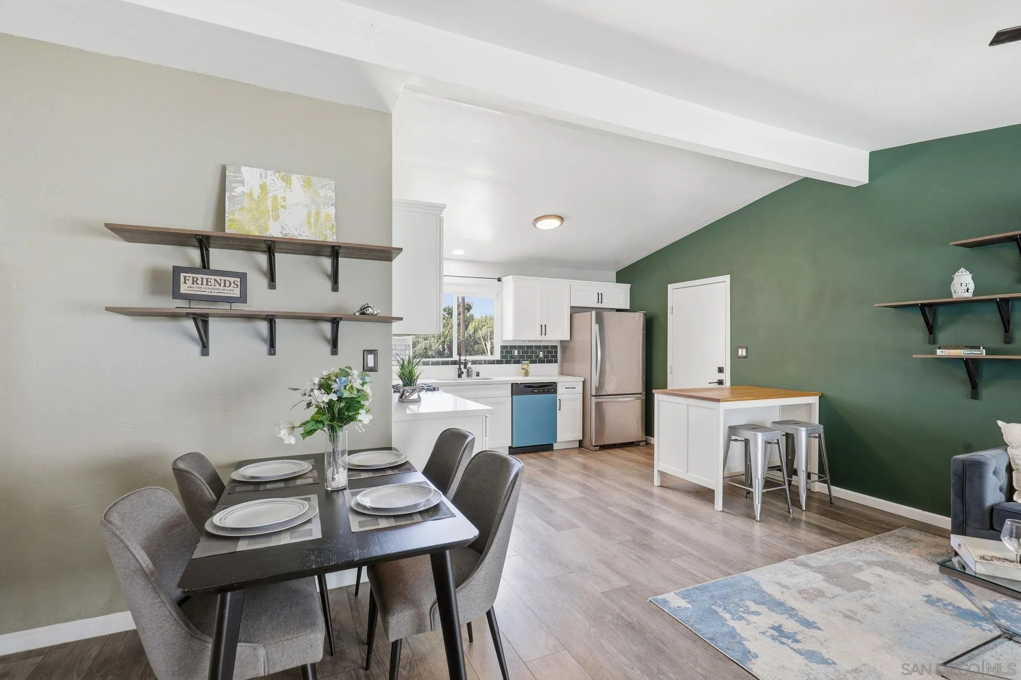https://cdn.realtyfeed.com/cdn/127/260006316/1acba0da39c51f3bfe26aec9a75b1839.webp