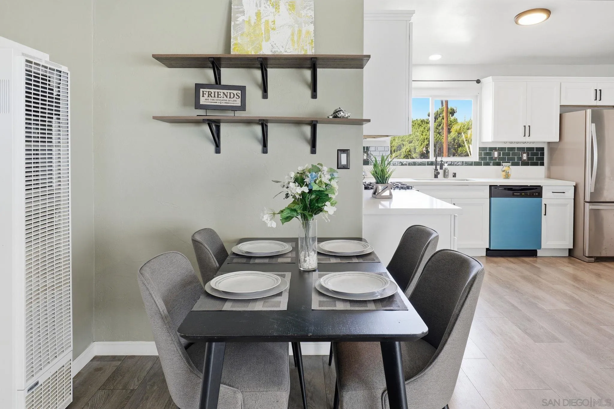 https://cdn.realtyfeed.com/cdn/127/260006316/411212bfeed07cf1beb0abcdaf1b28f1.webp