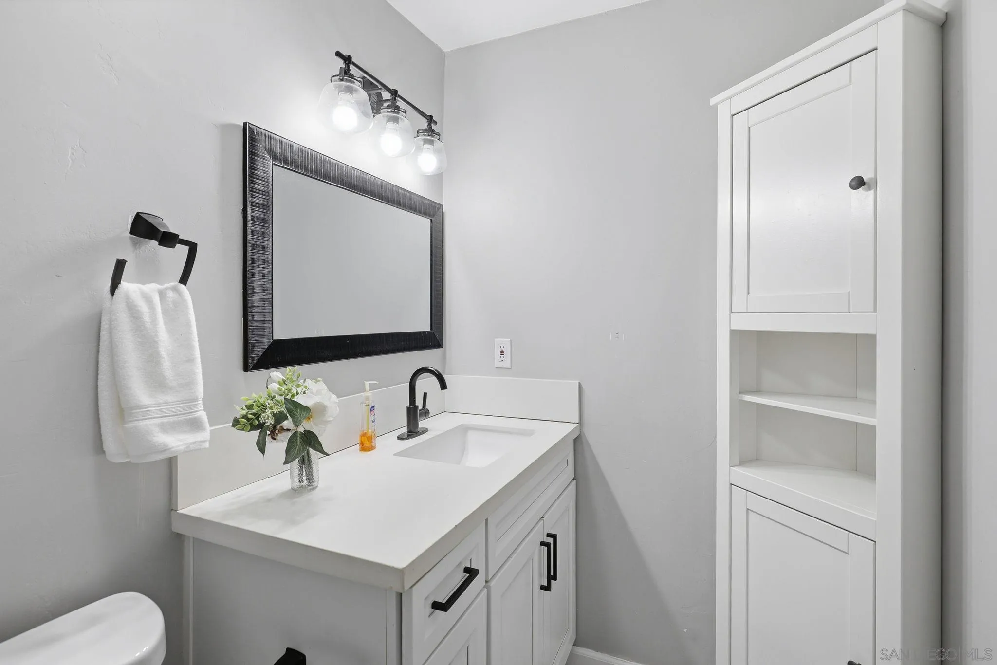 https://cdn.realtyfeed.com/cdn/127/260006316/6373ae1b782f2729f6d3102db6446875.webp