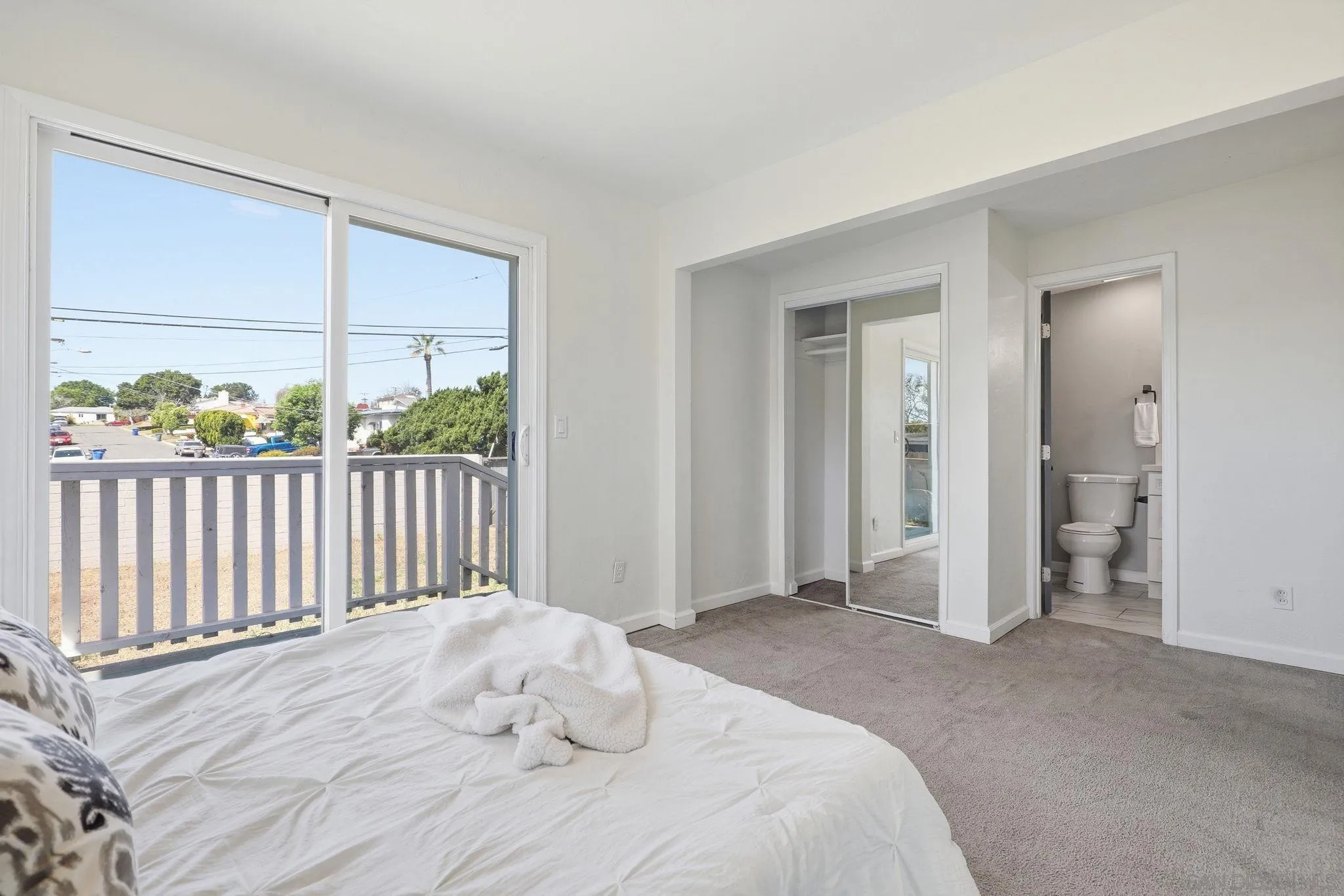 https://cdn.realtyfeed.com/cdn/127/260006316/c751f3df604f1cad214190b4fe958b0c.webp