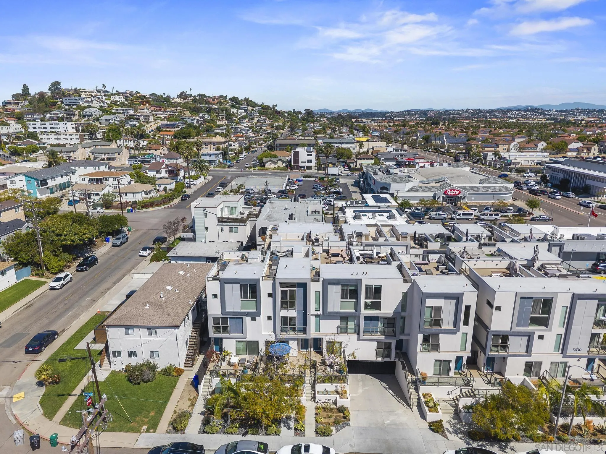 Photo #2: 260006323 Listing: Photo #2