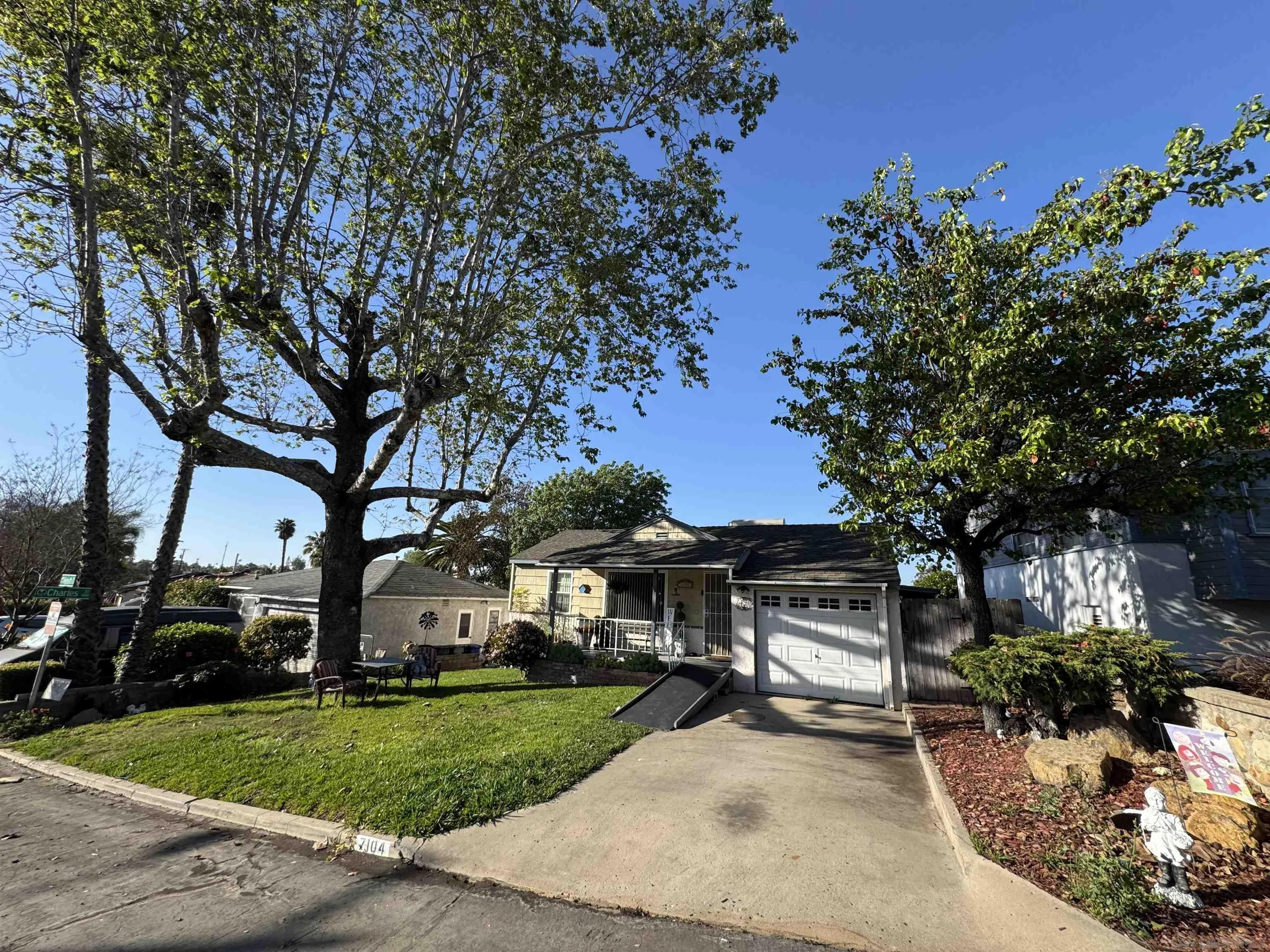 https://cdn.realtyfeed.com/cdn/127/260006327/558db1dcc135b7a7e5f05a95b6910d87.webp