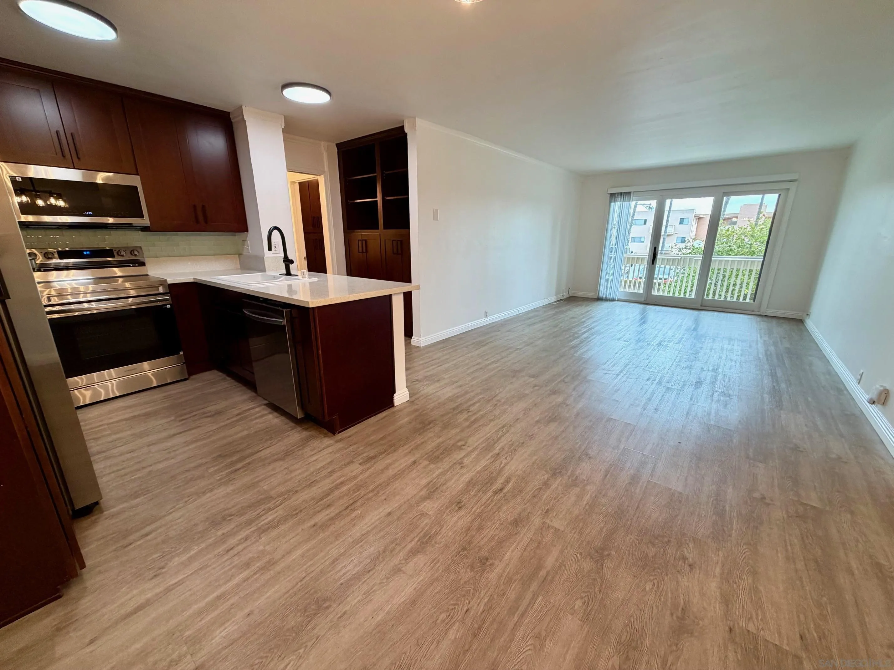 Photo #11: 260006331 Listing: Photo #11