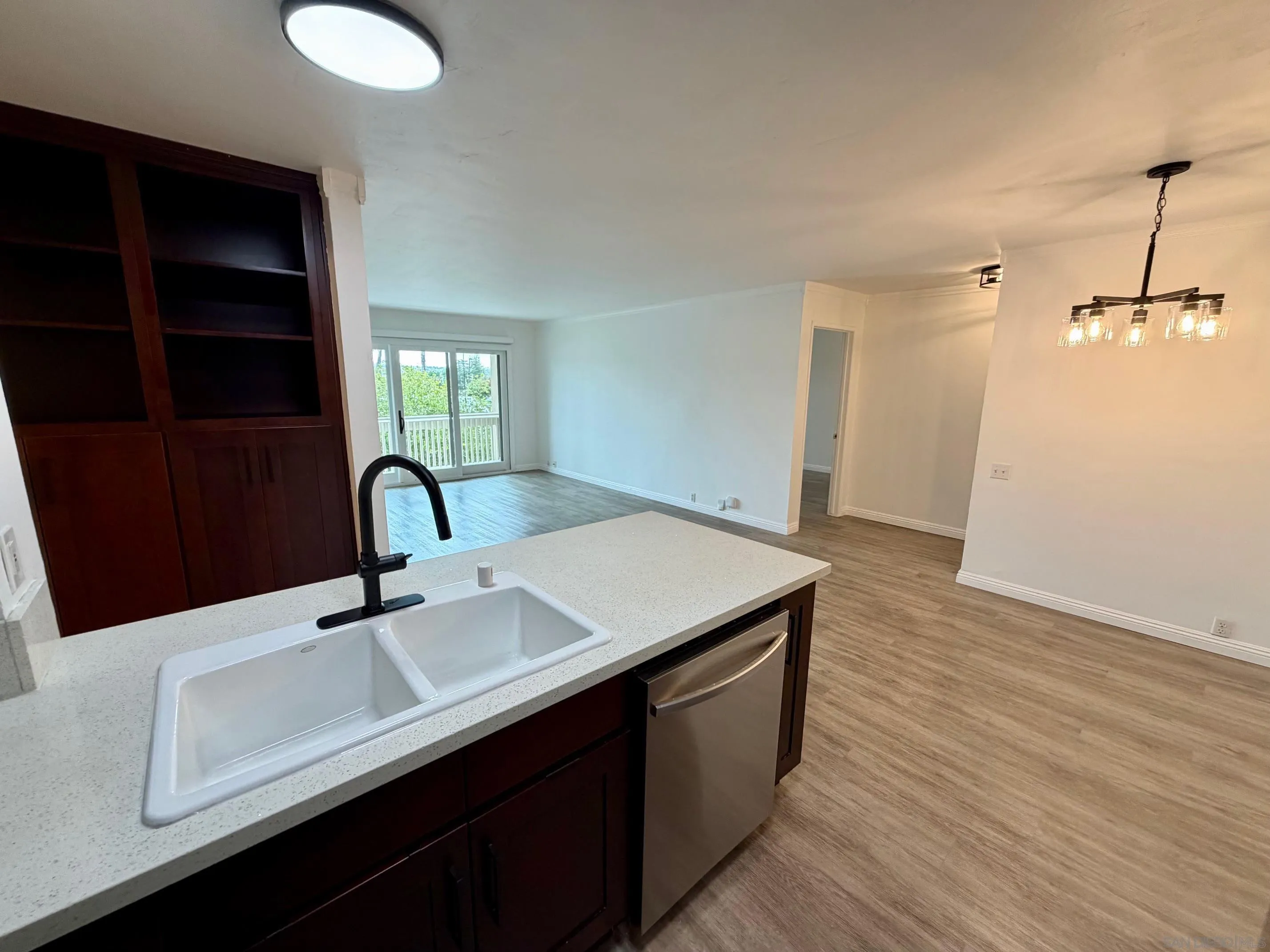 Photo #7: 260006331 Listing: Photo #7