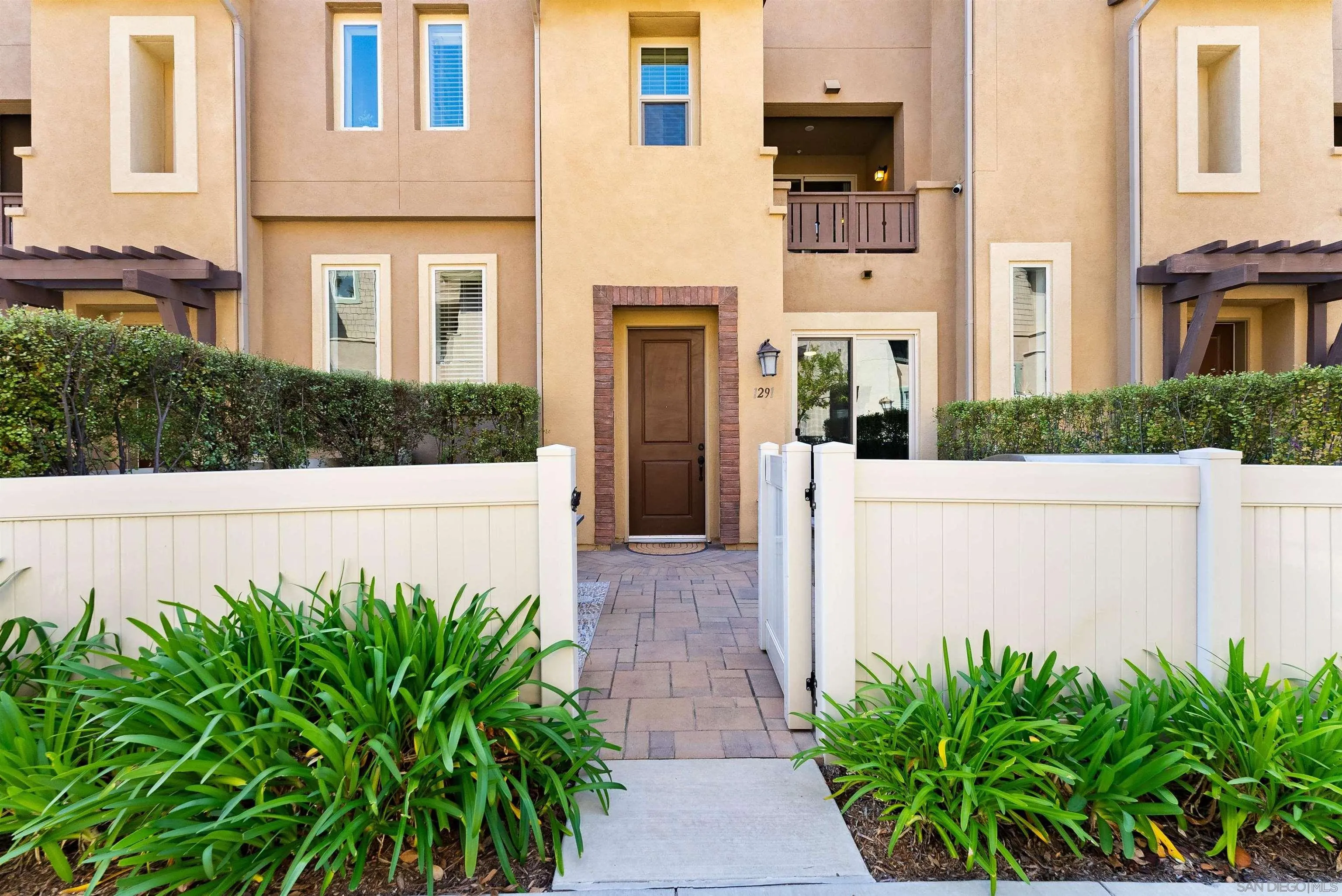 Photo #1: 260006333 Listing: Photo #1