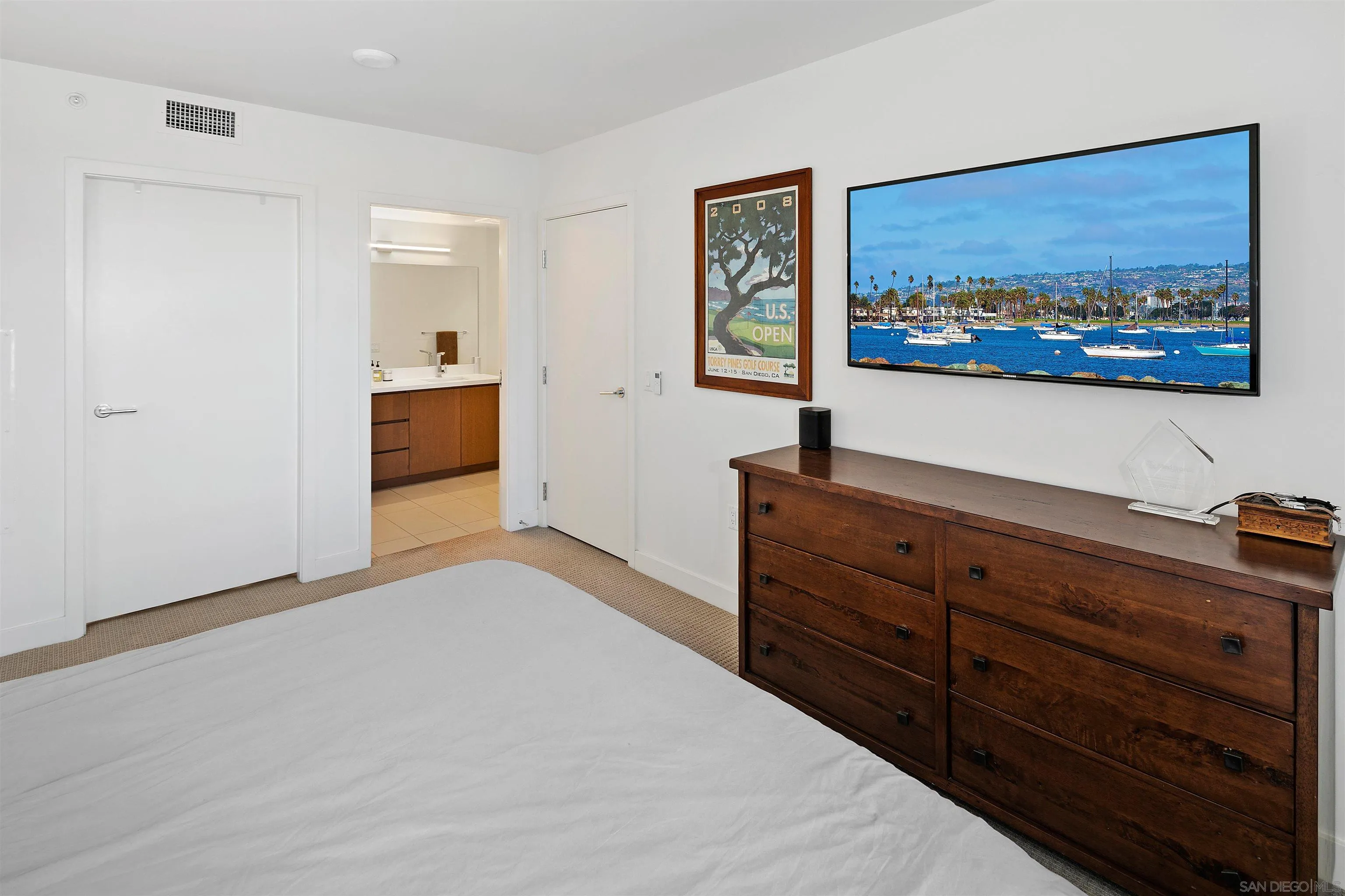 Photo #12: 260006335 Listing: Photo #12