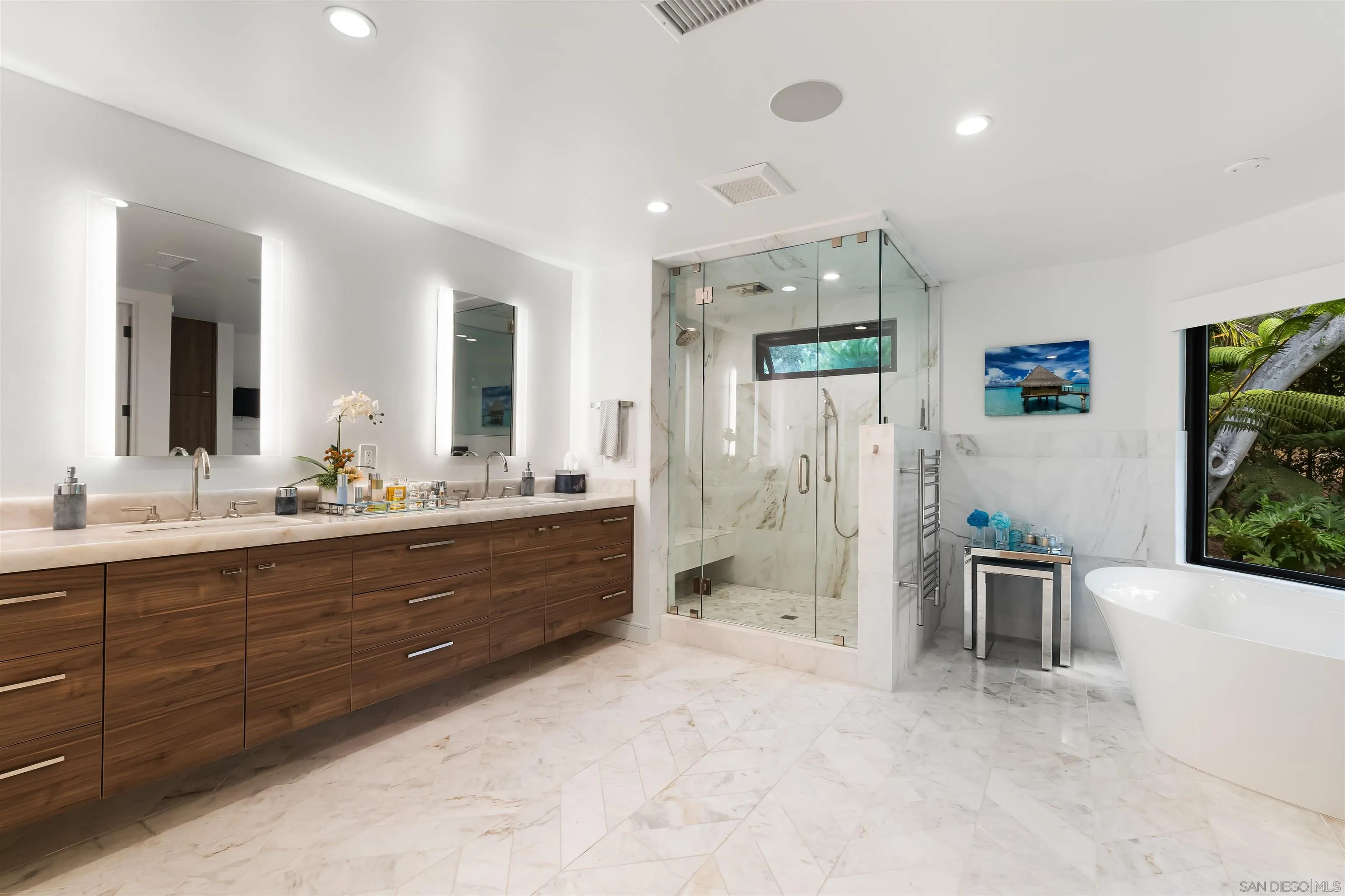https://cdn.realtyfeed.com/cdn/127/260006336/0f63432d3343d5c7f6b438229767d2b4.webp