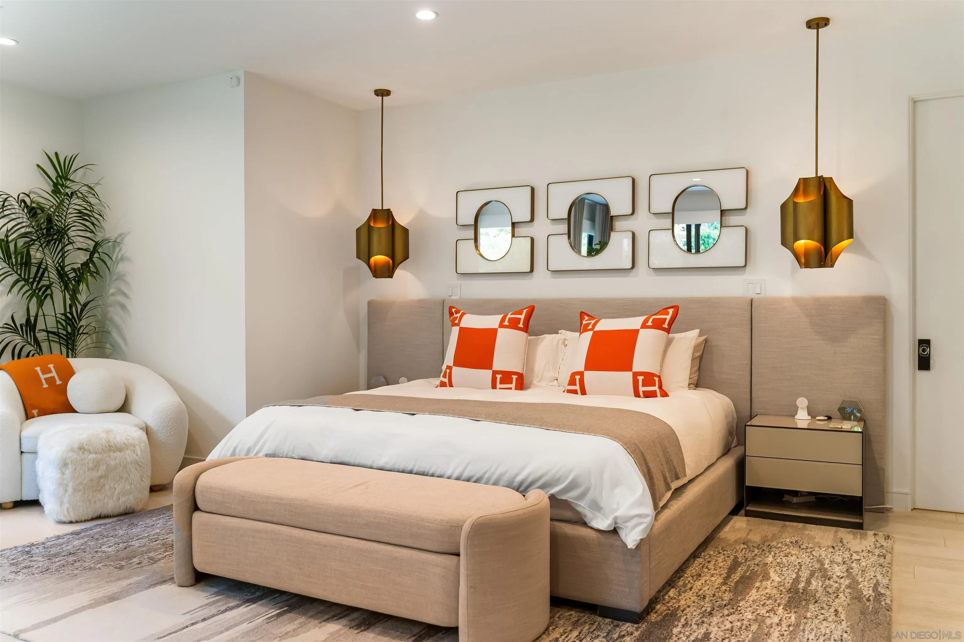 https://cdn.realtyfeed.com/cdn/127/260006336/172a821495551a2ebd0a7d0748fab21c.webp