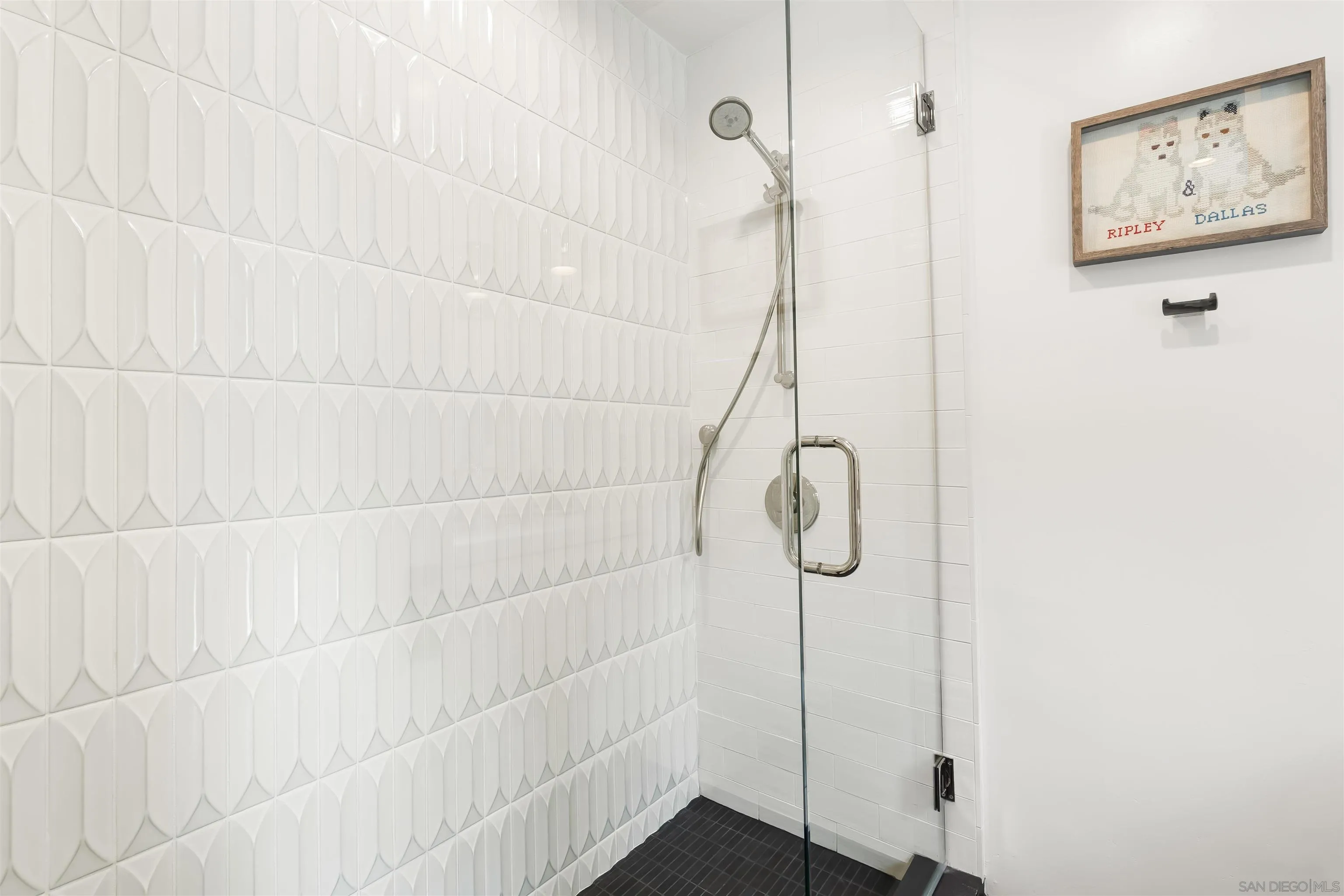 https://cdn.realtyfeed.com/cdn/127/260006336/1ee55615192ca74d250a2f748910900e.webp