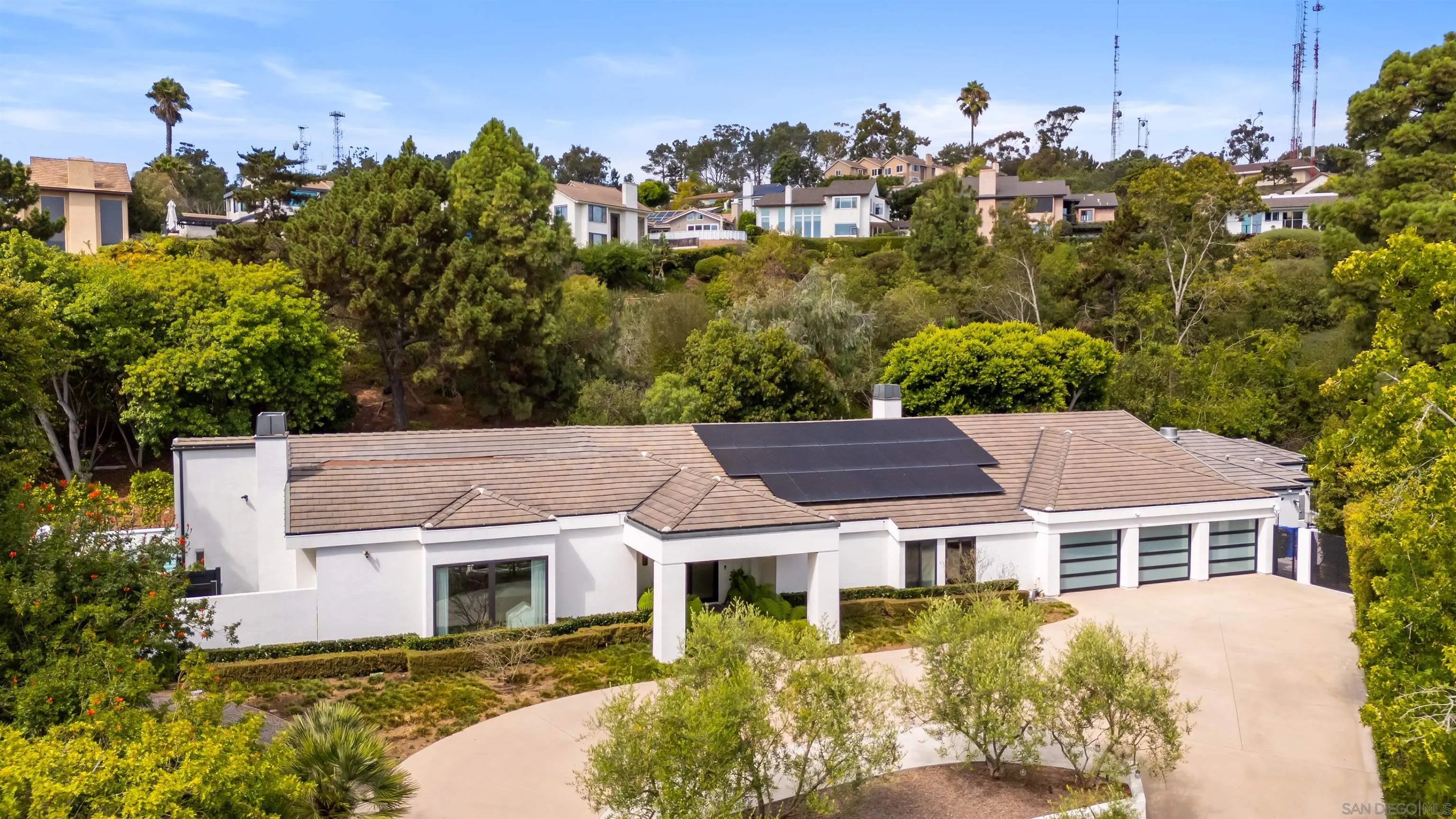 https://cdn.realtyfeed.com/cdn/127/260006336/2e8a881e5b9c165114ae311c7212f66f.webp