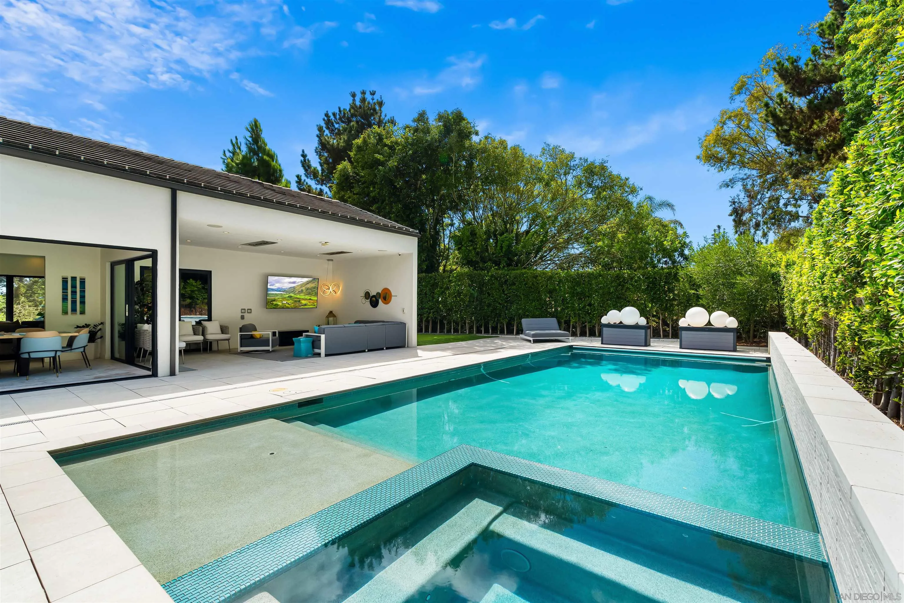 https://cdn.realtyfeed.com/cdn/127/260006336/3ac85011a98eeca70a84cec4b18776af.webp