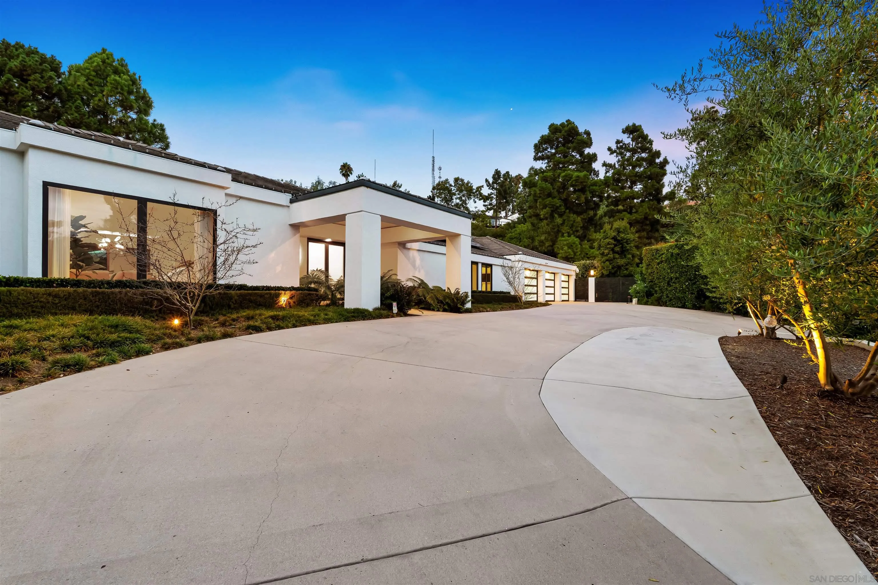 https://cdn.realtyfeed.com/cdn/127/260006336/5a3f9b1071d173914bb87d280c2f5334.webp