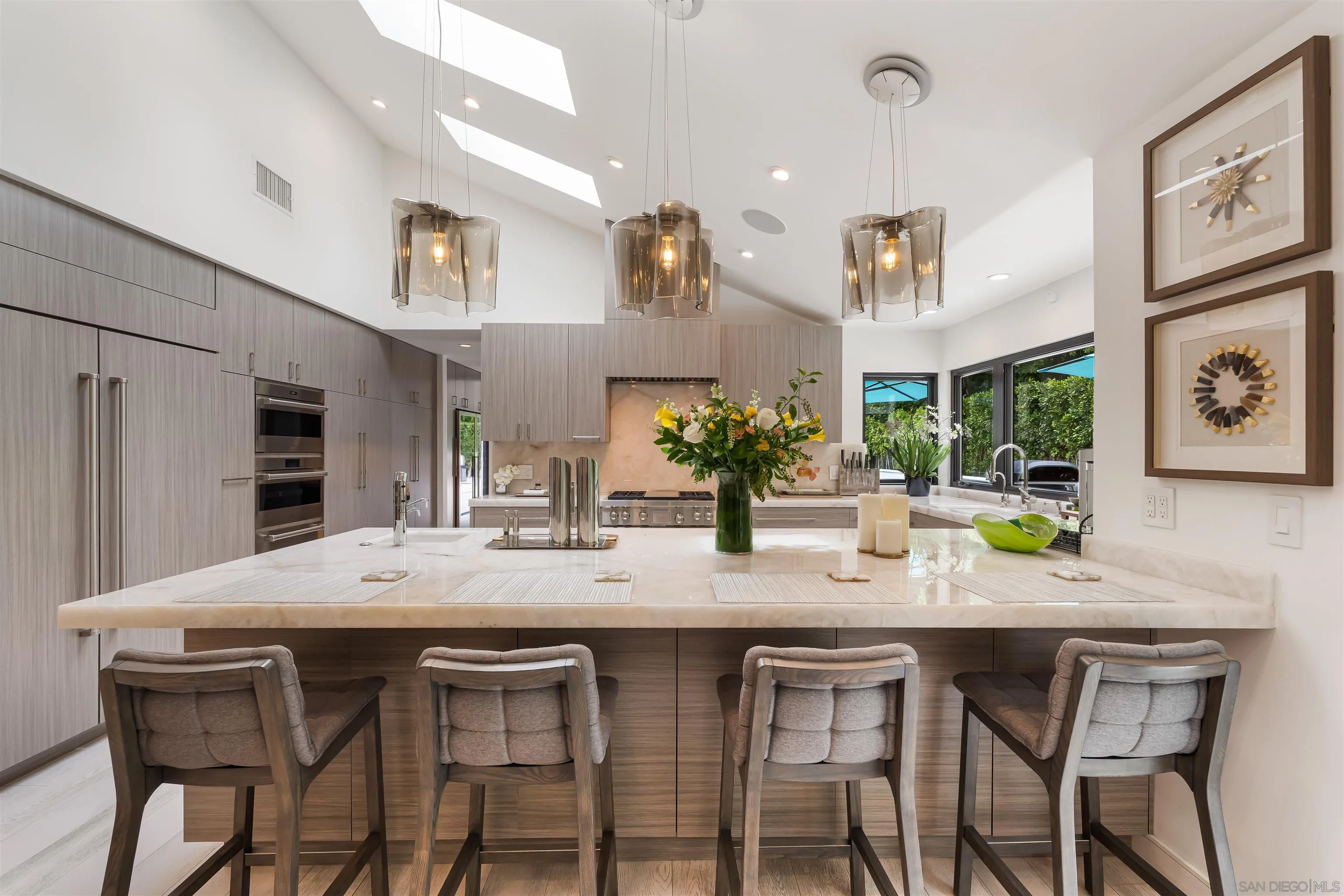 https://cdn.realtyfeed.com/cdn/127/260006336/987024c9a81afe2276a2c977096acdde.webp