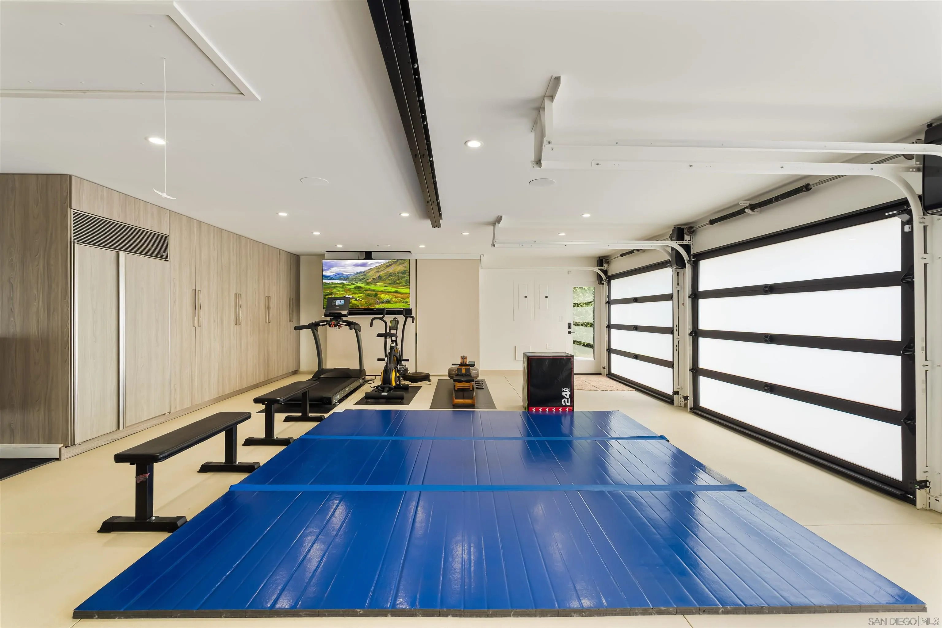 https://cdn.realtyfeed.com/cdn/127/260006336/f258797791b8be8002d37fe45c101e26.webp