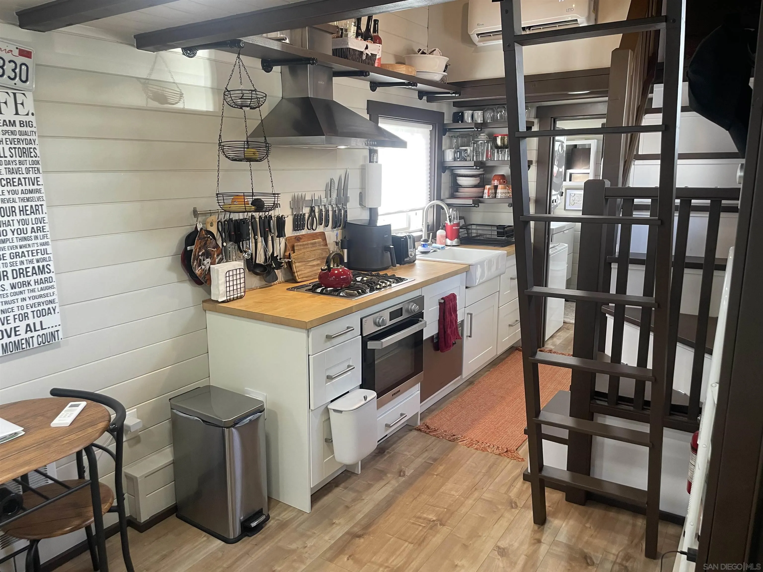 https://cdn.realtyfeed.com/cdn/127/260006339/c2169b1da802d570b3e394a009264fdd.webp