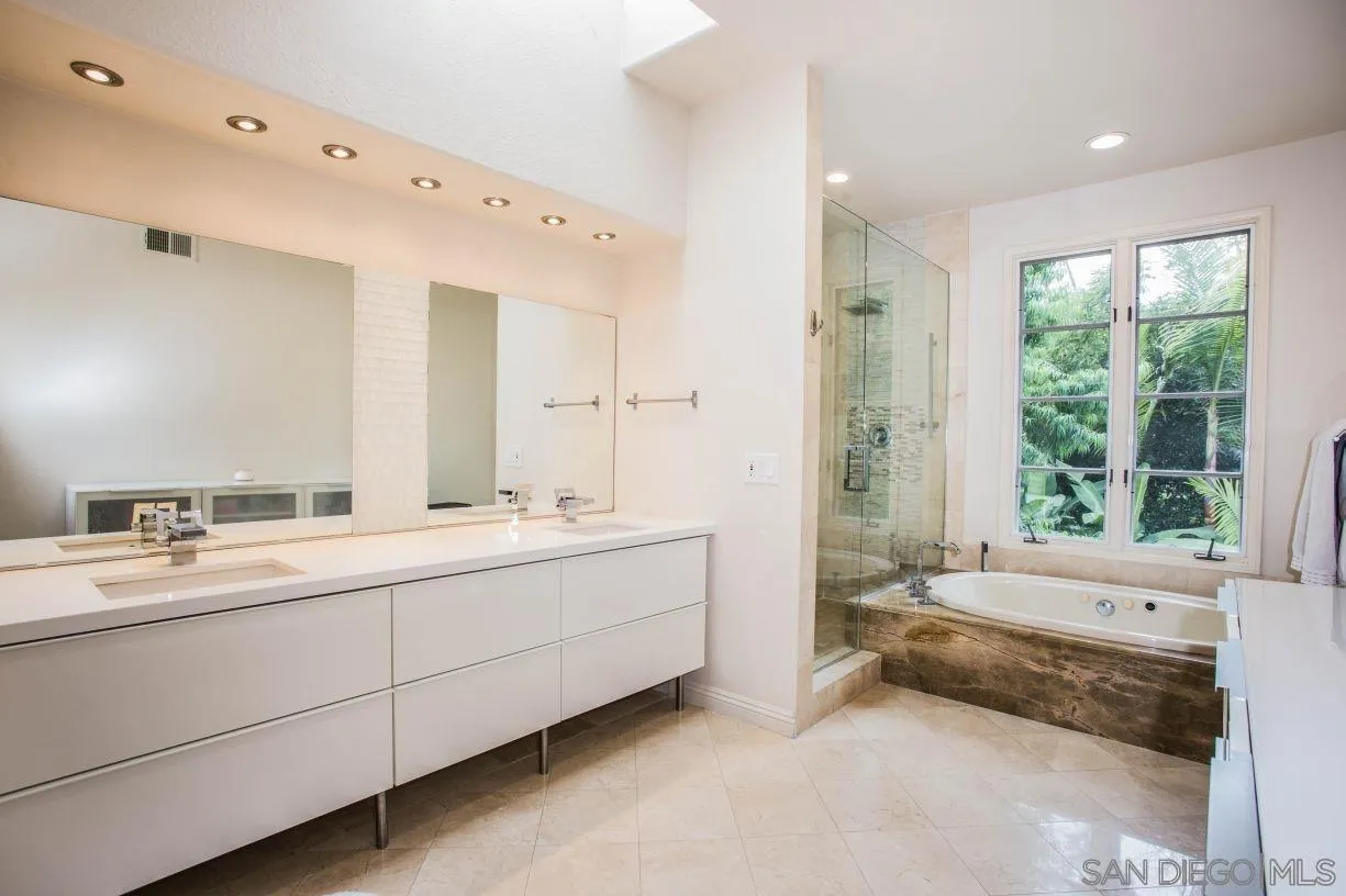 https://cdn.realtyfeed.com/cdn/127/260006342/1fd82c343be85133f01382b39de37e19.webp