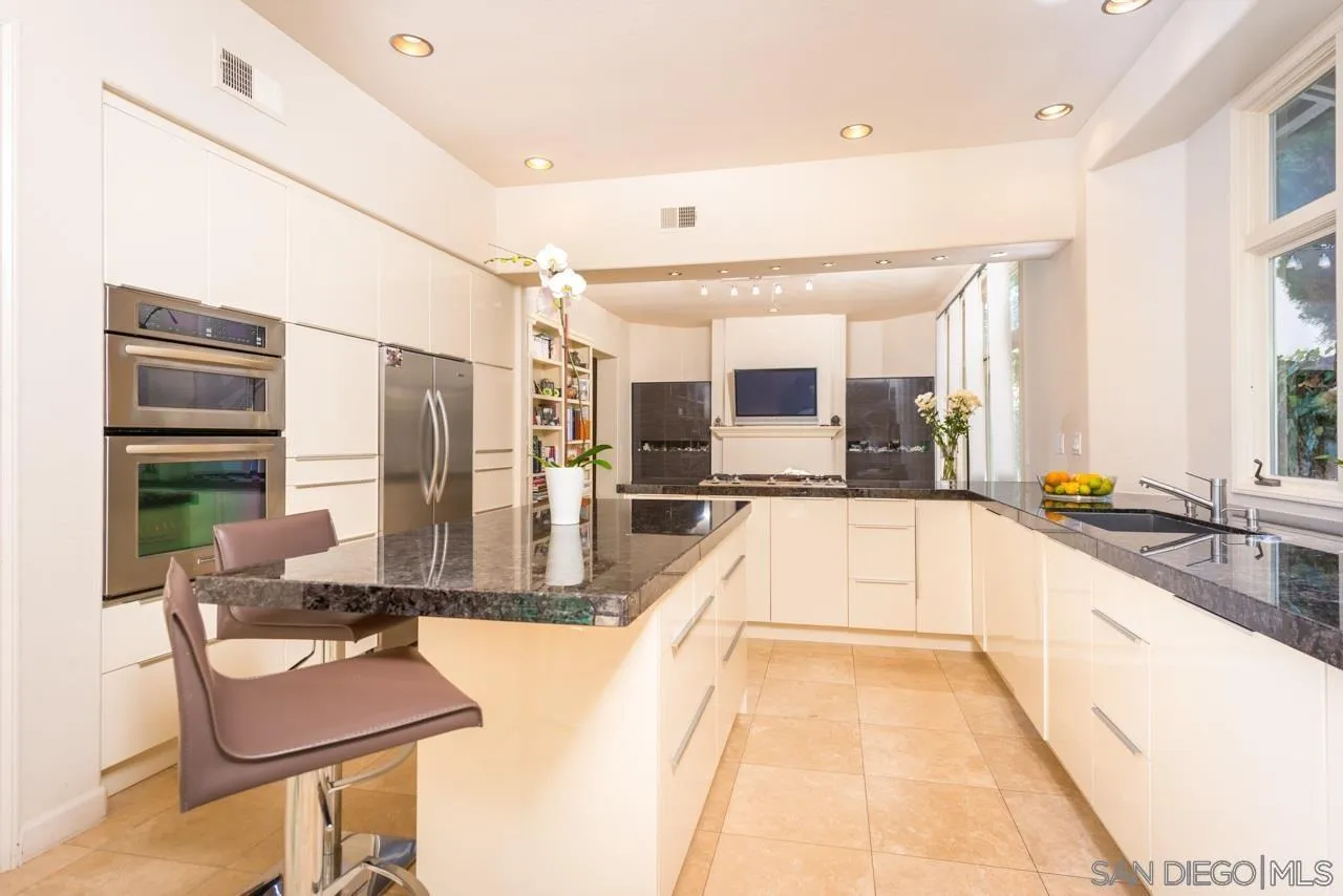 https://cdn.realtyfeed.com/cdn/127/260006342/83686fdb4b17e193b117b1765d303d3d.webp