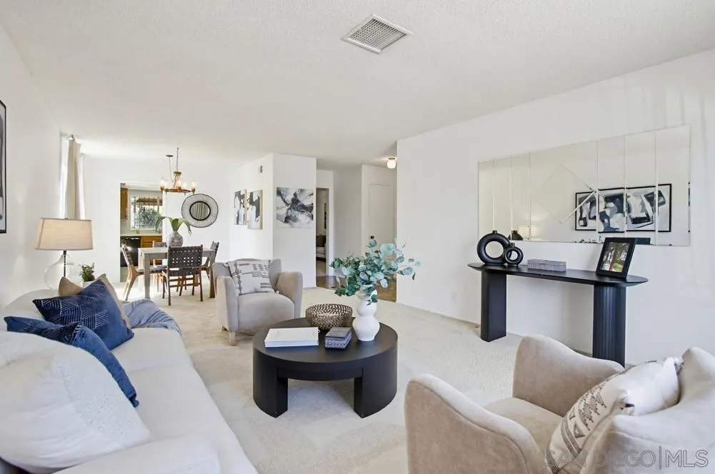 https://cdn.realtyfeed.com/cdn/127/260006343/53ae5be8a001dd4a05054d630b522b55.webp