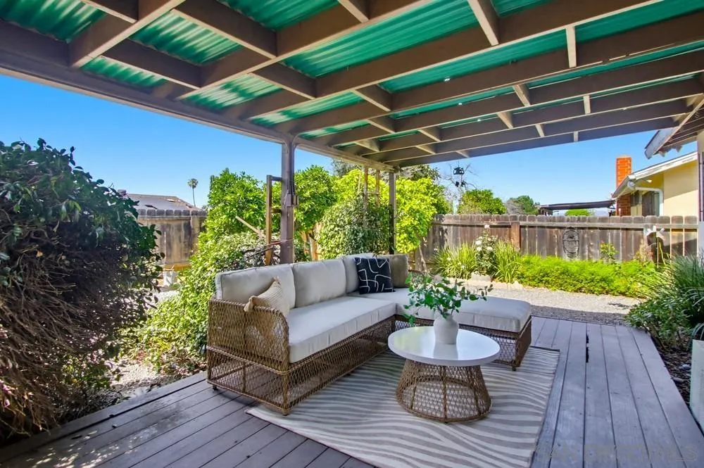 https://cdn.realtyfeed.com/cdn/127/260006343/f4cde4827f332301c4d38cec6095cbaa.webp