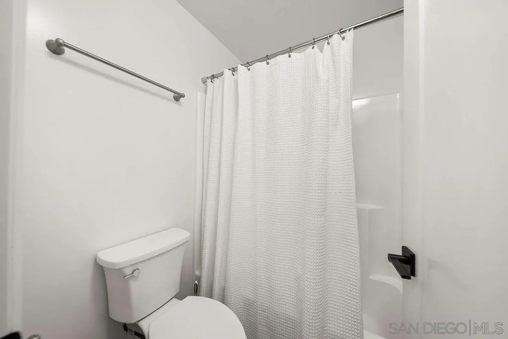 https://cdn.realtyfeed.com/cdn/127/260006346/70e5bd7f52a9da62f653270df6928a54.webp