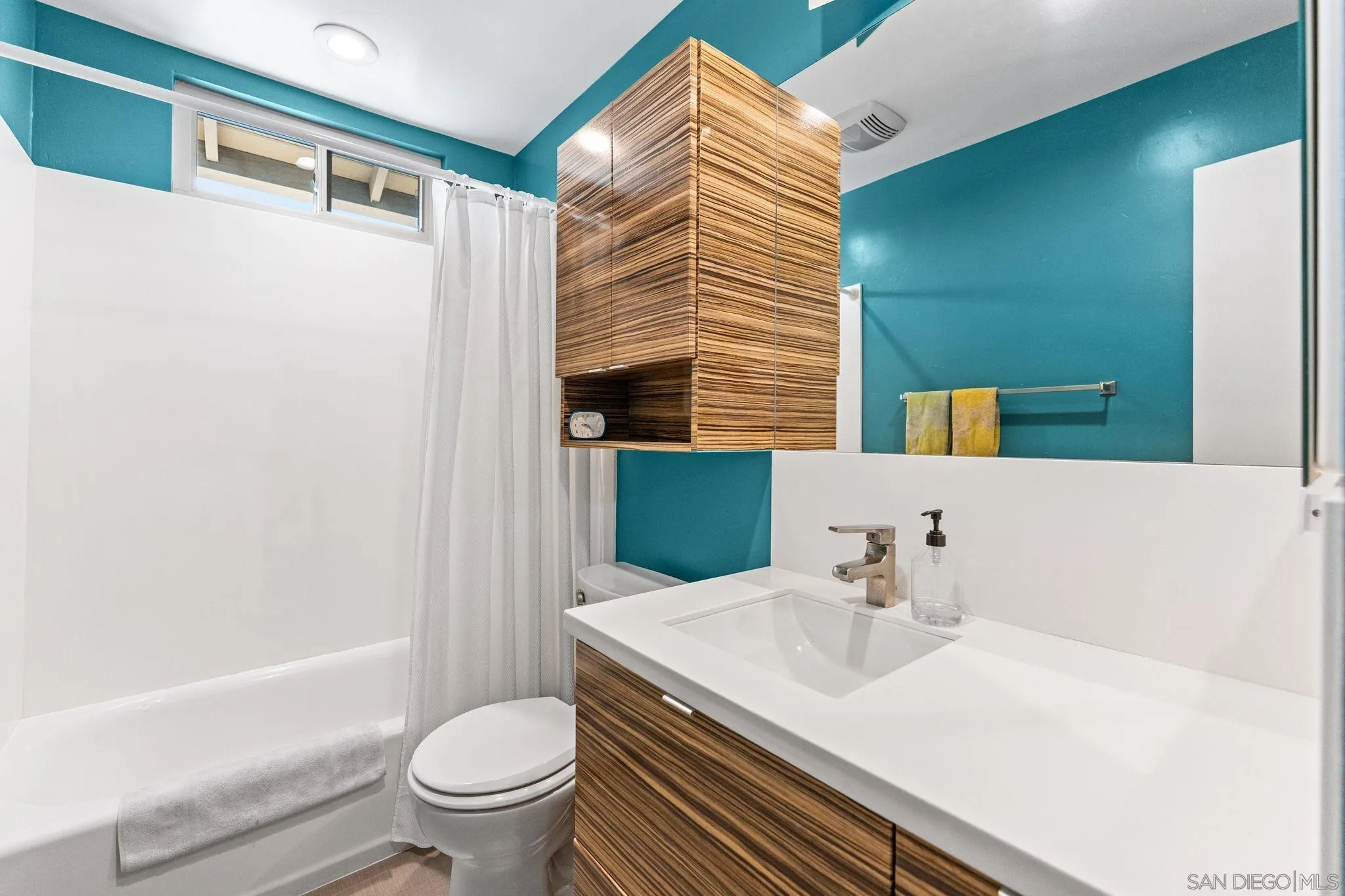 https://cdn.realtyfeed.com/cdn/127/260006351/050b794254fbc794ef53611ef8c1cf40.webp