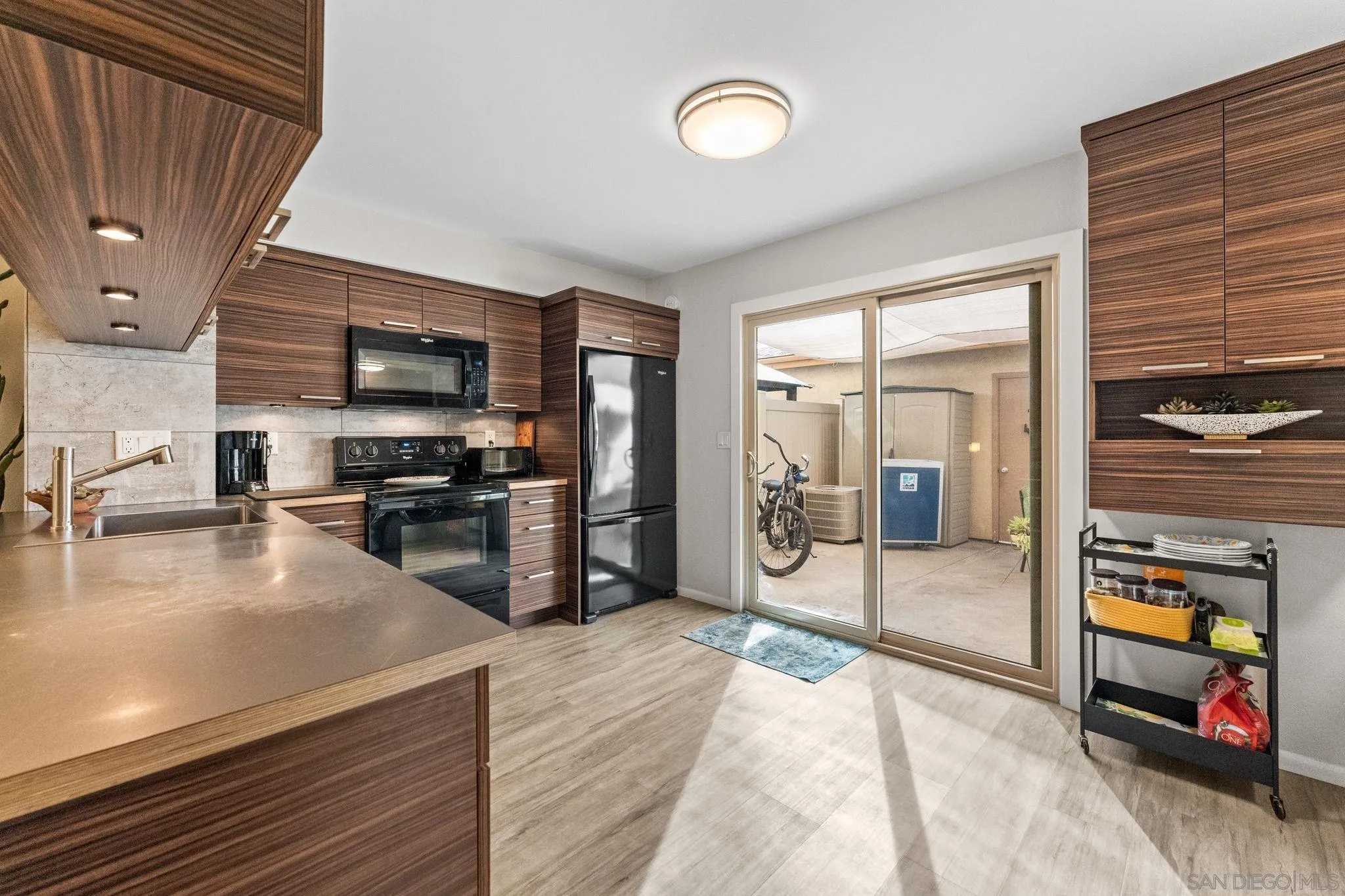 https://cdn.realtyfeed.com/cdn/127/260006351/296ddad741c09aad62d3386d4bd7a05c.webp