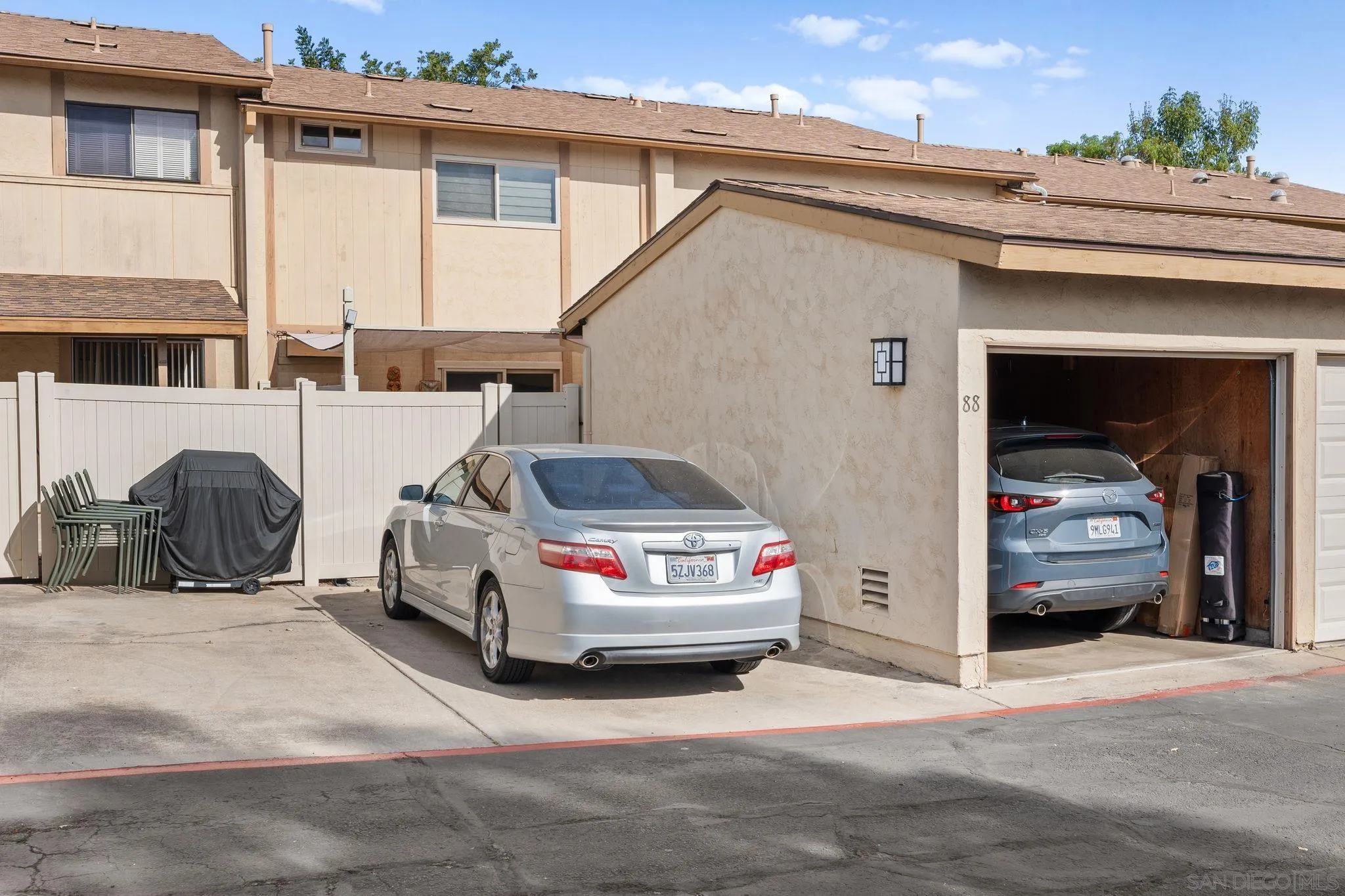 https://cdn.realtyfeed.com/cdn/127/260006351/5103f4bcdf5b9e60e3aac7c890297fe7.webp