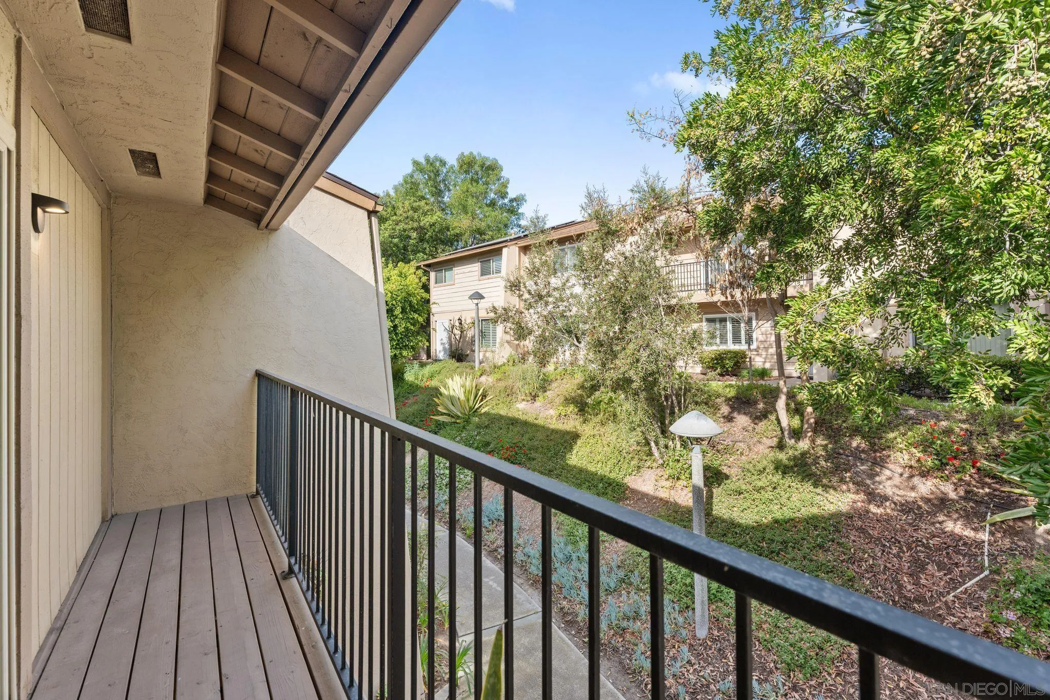https://cdn.realtyfeed.com/cdn/127/260006351/8149a32a68ae8e5287edef7c973f97ce.webp