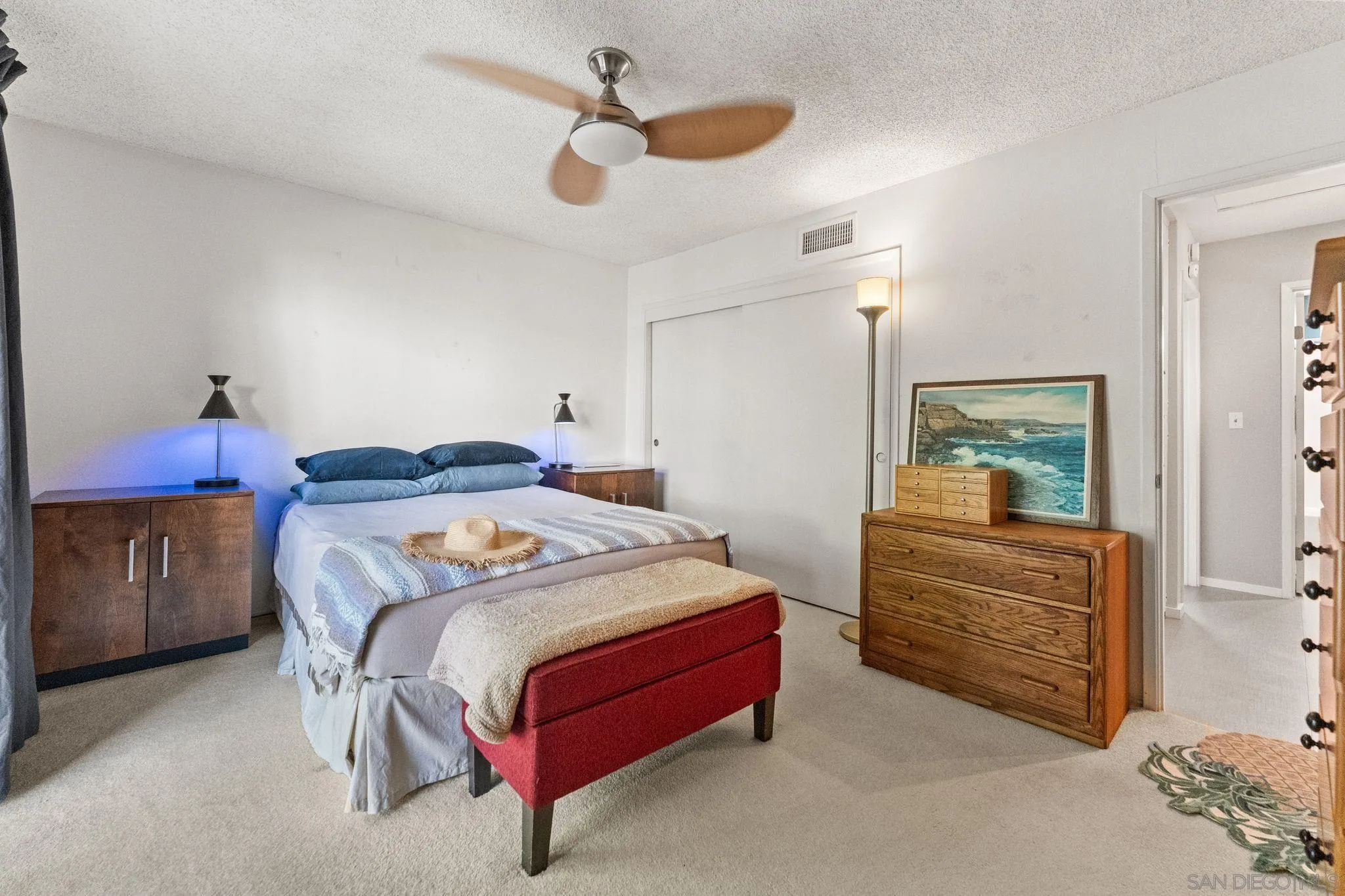 https://cdn.realtyfeed.com/cdn/127/260006351/8780d6fdb7bc18c940fff7b612decd61.webp