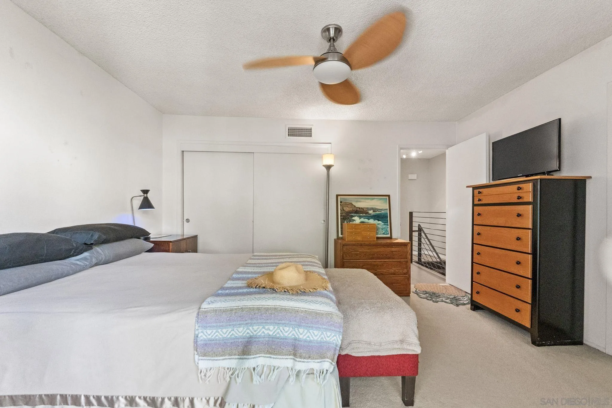 https://cdn.realtyfeed.com/cdn/127/260006351/973bbdc4a9a57b3c8628db74f9907aeb.webp