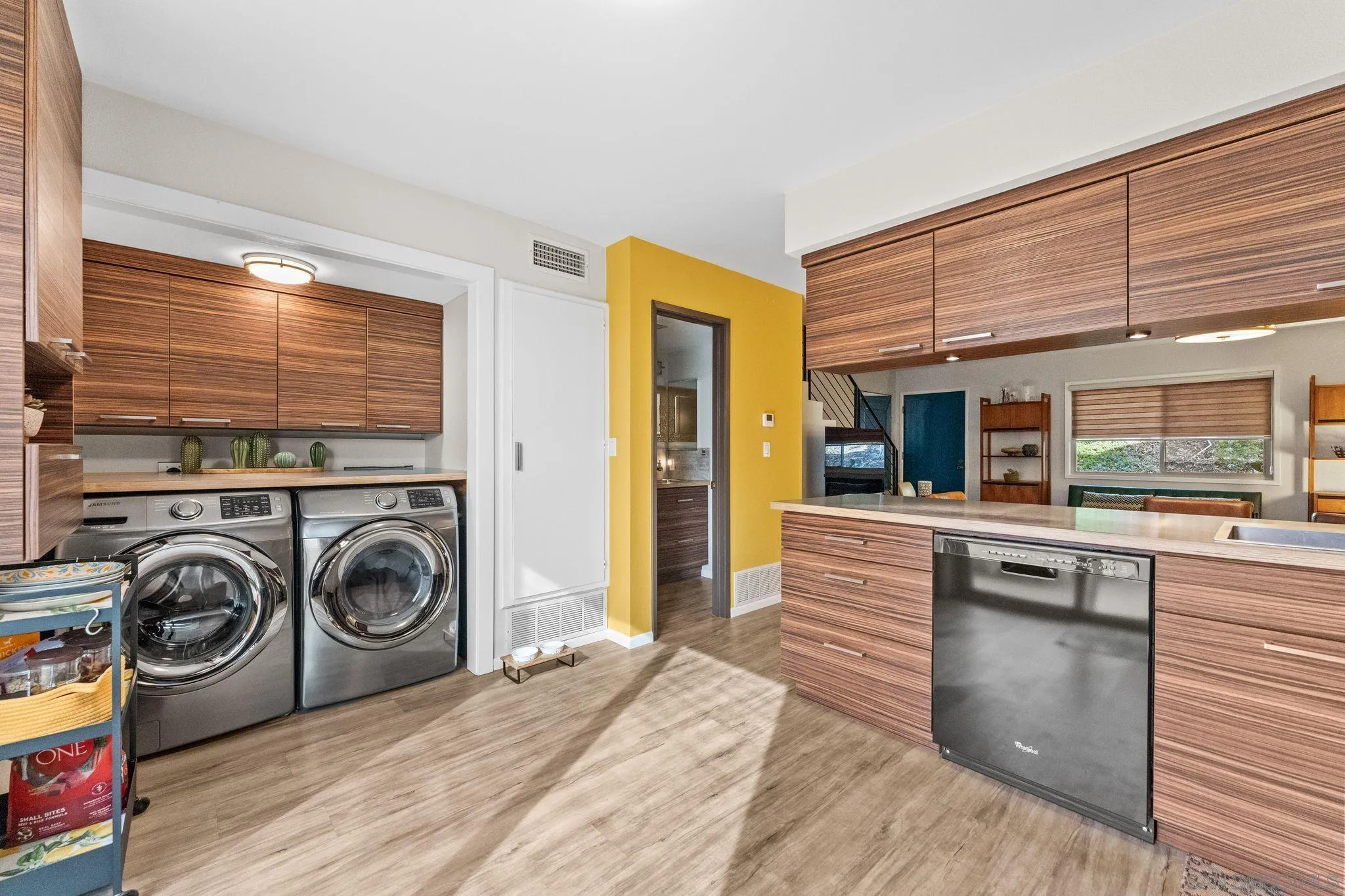 https://cdn.realtyfeed.com/cdn/127/260006351/bb573869392e4fae9447f6850e2de86d.webp