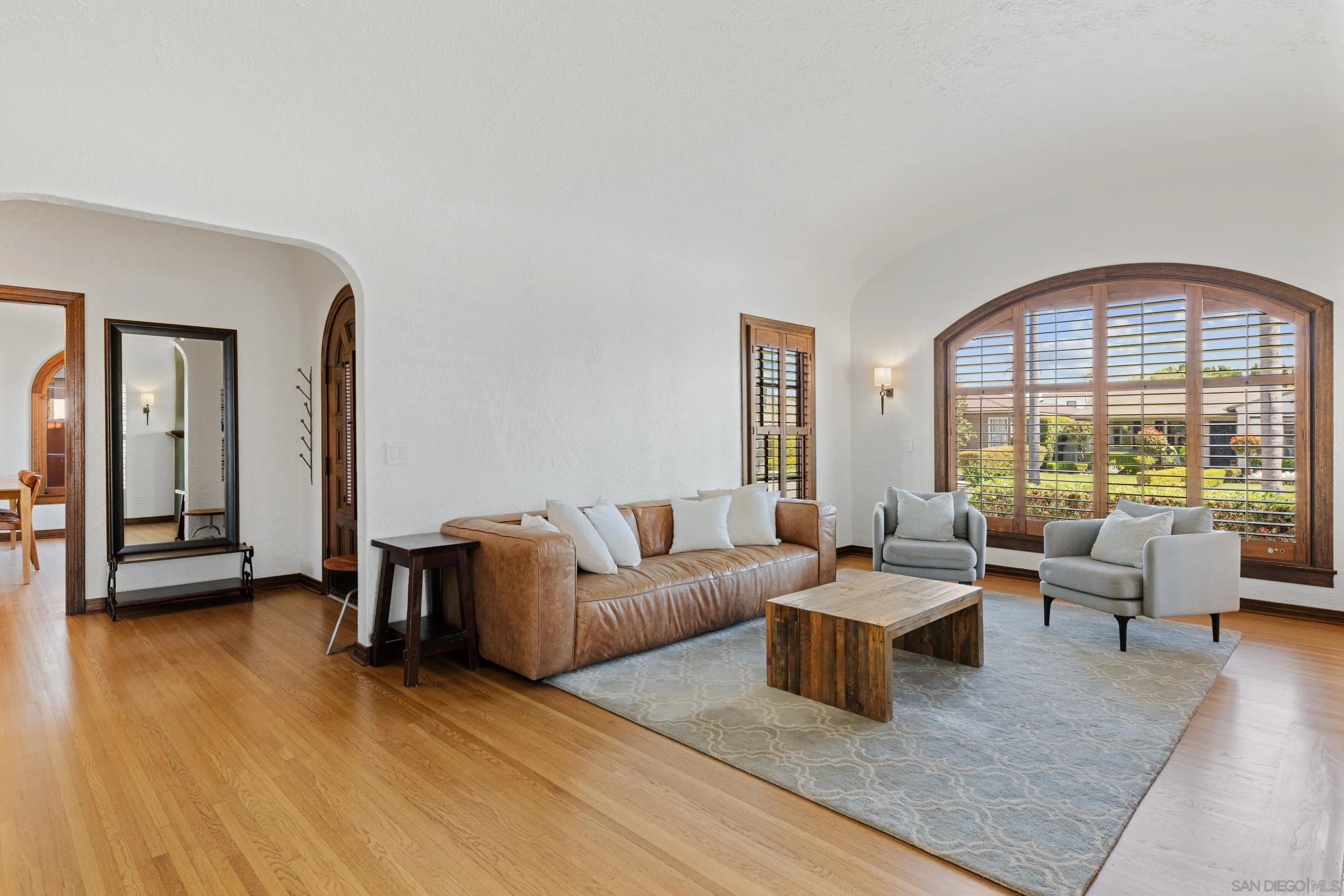 https://cdn.realtyfeed.com/cdn/127/260006352/3e3960c0e998cc5cf65ab5b166d0fd14.webp