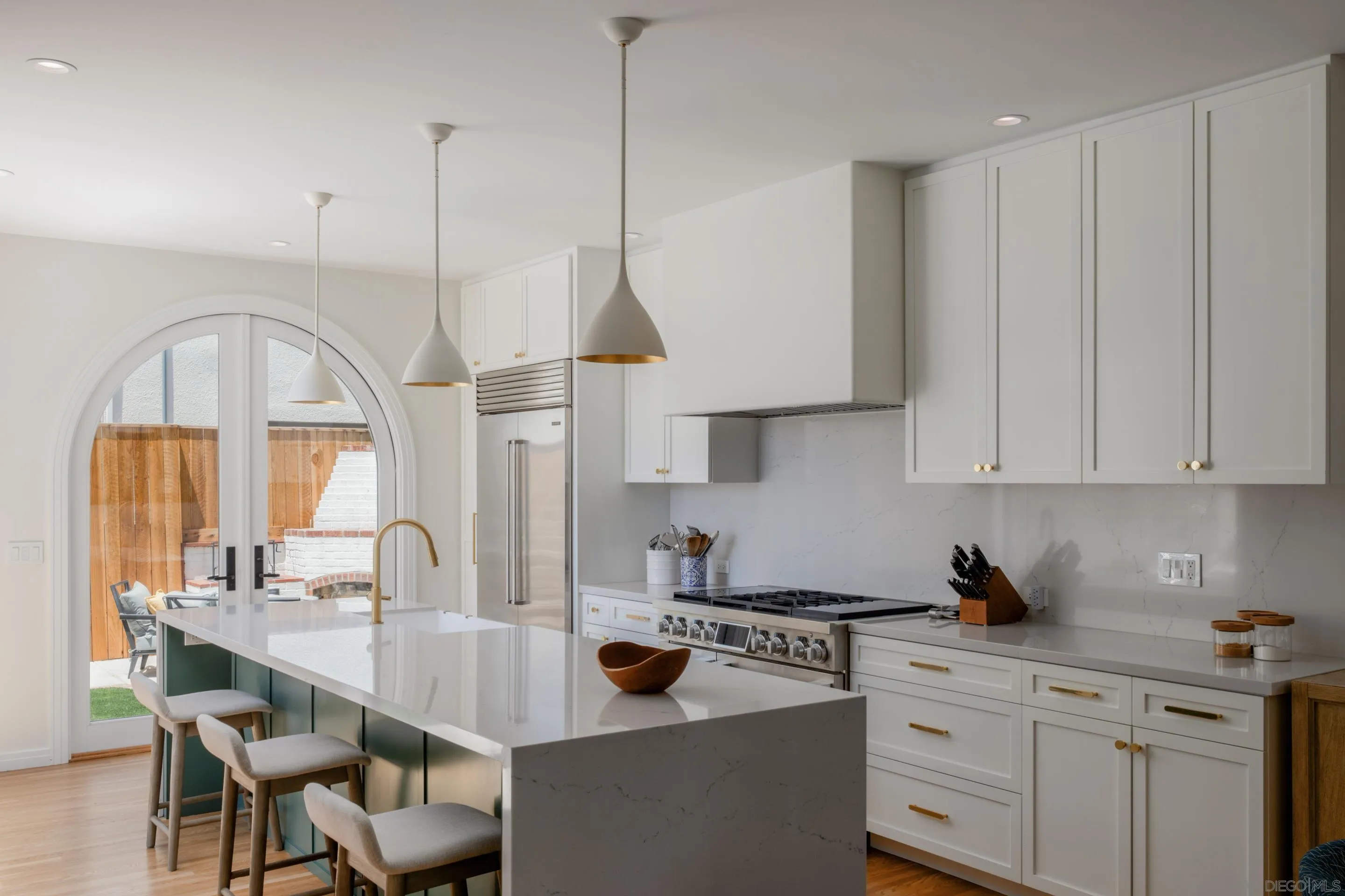 https://cdn.realtyfeed.com/cdn/127/260006352/43dd7017230c0134c95c565c58417e2e.webp