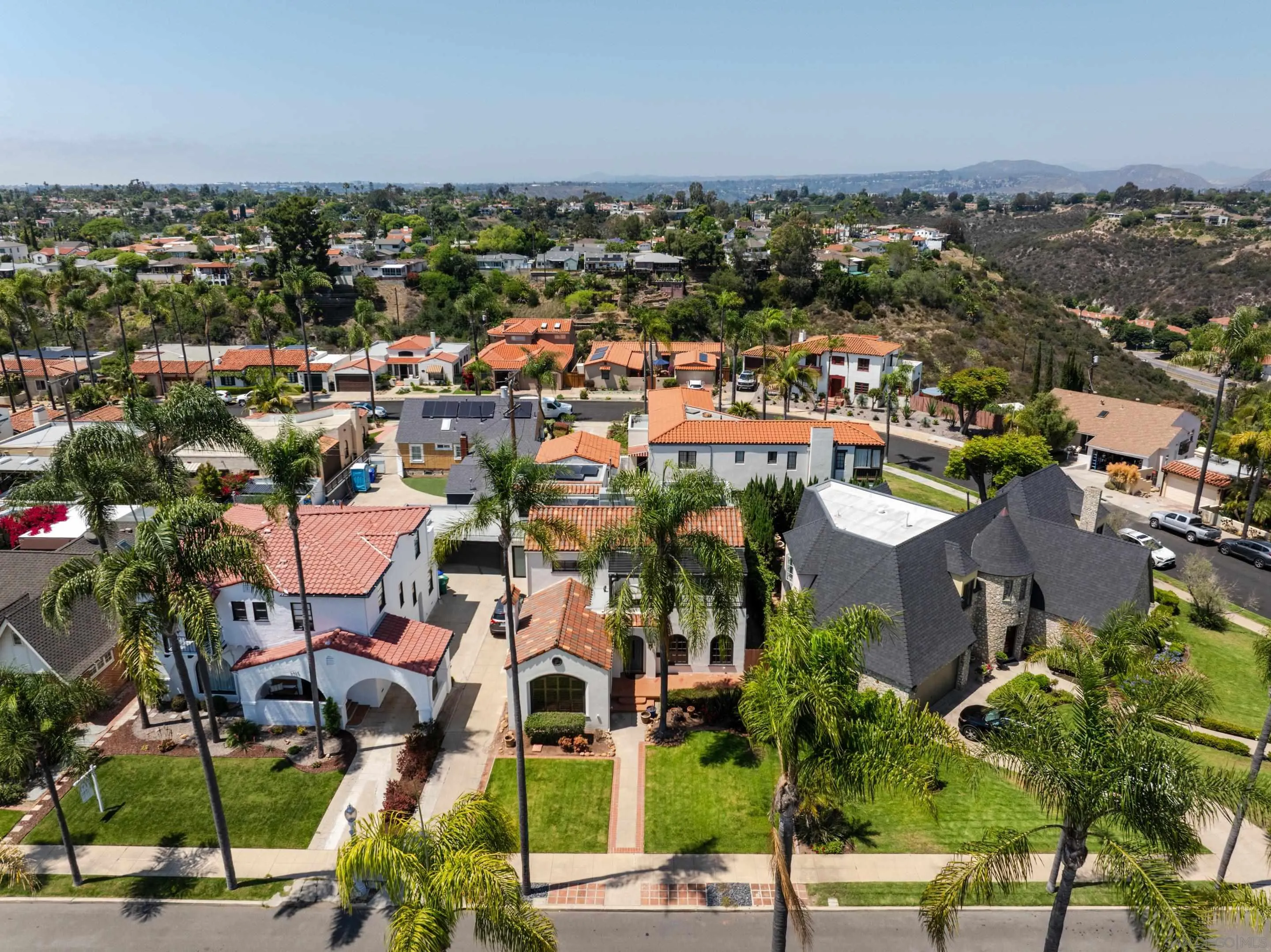 https://cdn.realtyfeed.com/cdn/127/260006352/694782bccacd317c11226cd82577704c.webp