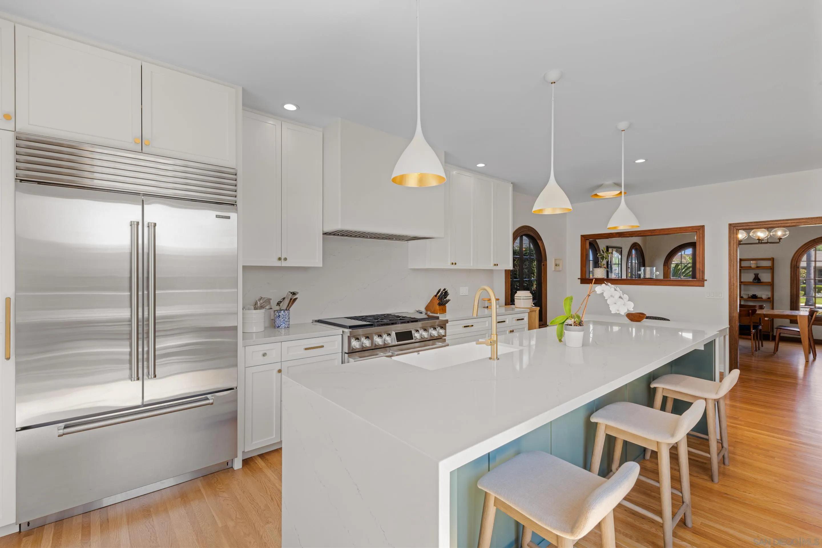 https://cdn.realtyfeed.com/cdn/127/260006352/6ac2ac0b2ec5f0dbc92c798286e406e3.webp