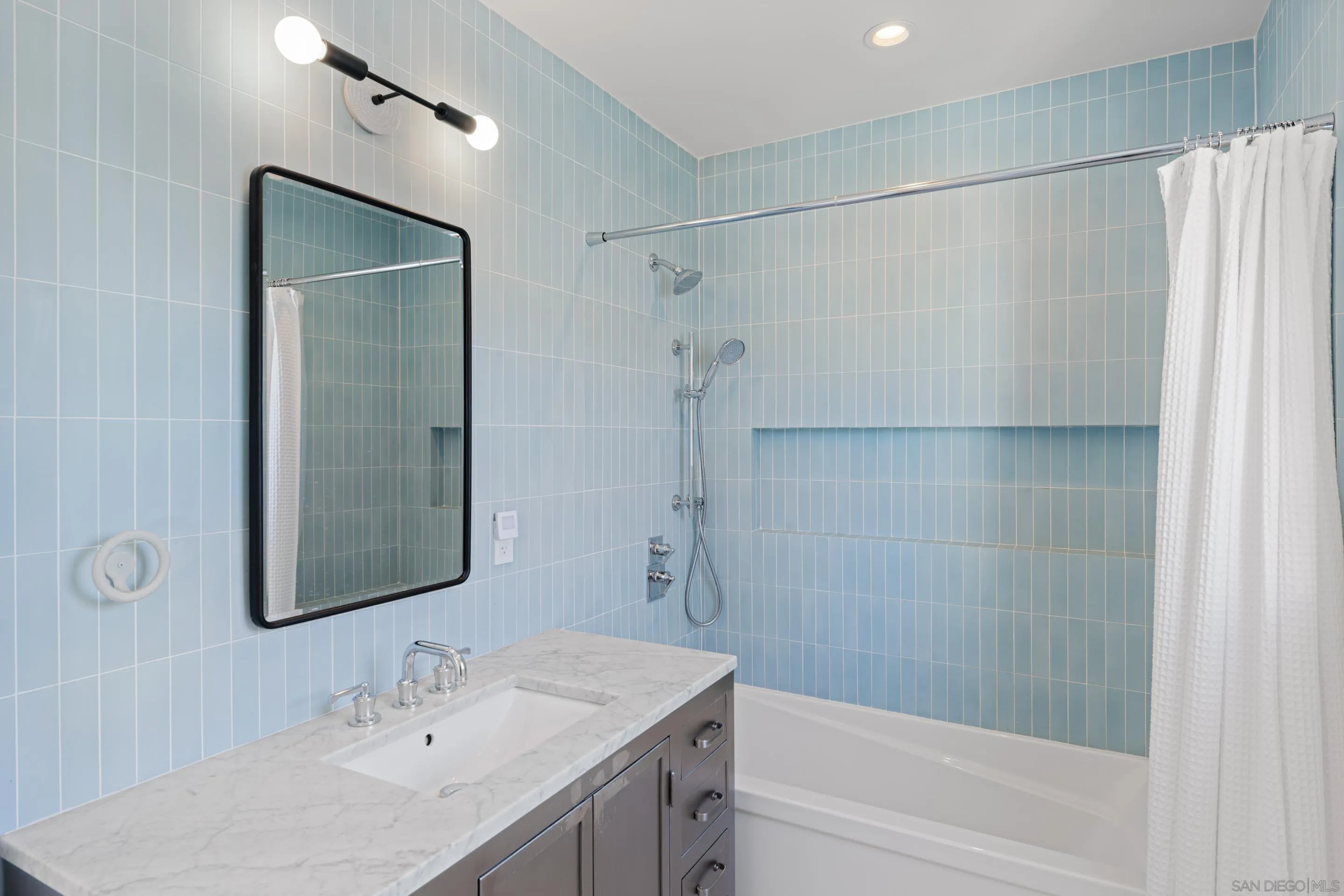 https://cdn.realtyfeed.com/cdn/127/260006352/7c39bedd4281085c5d95b684757f849d.webp