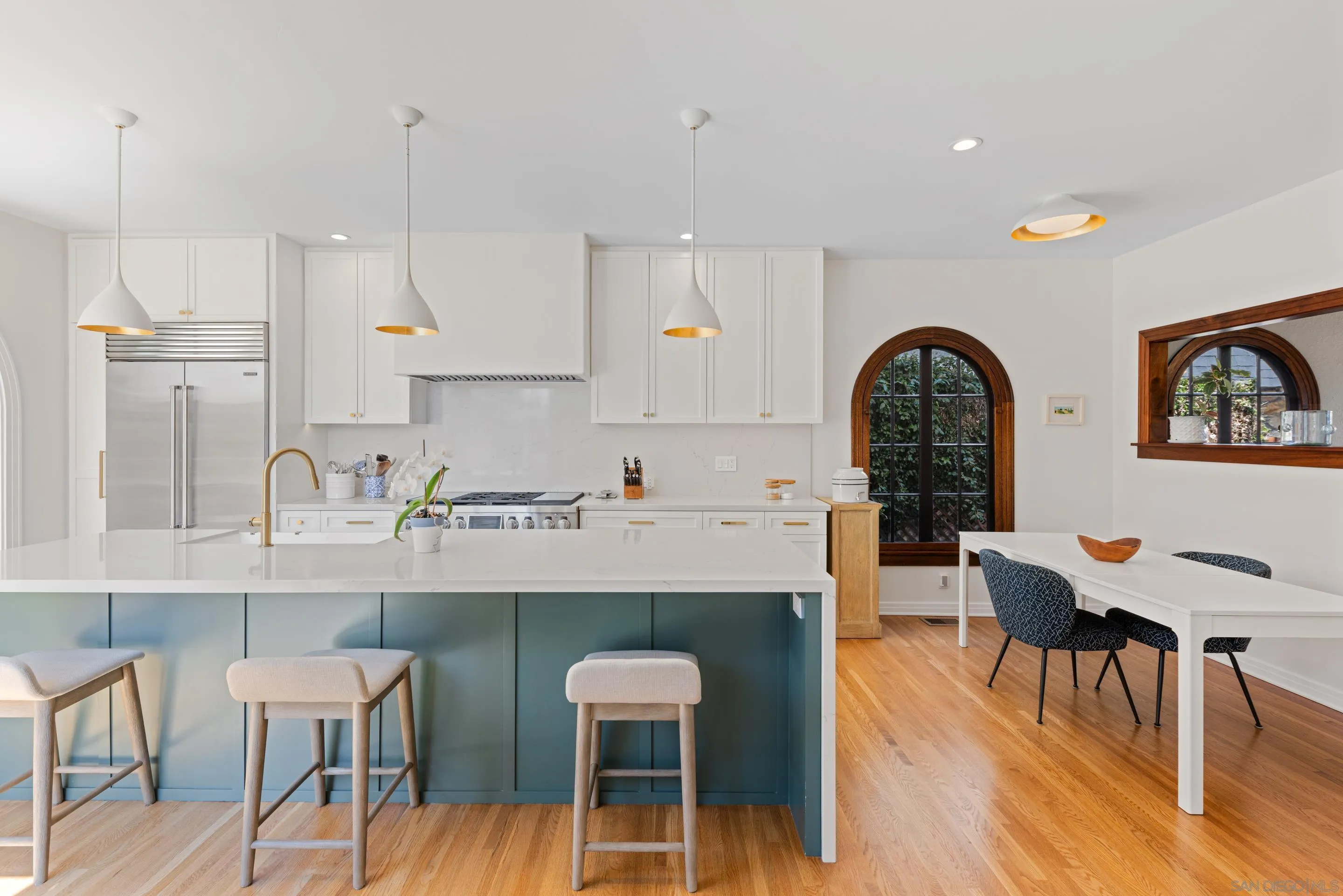 https://cdn.realtyfeed.com/cdn/127/260006352/a8d115f188c667465e1223f68badda28.webp