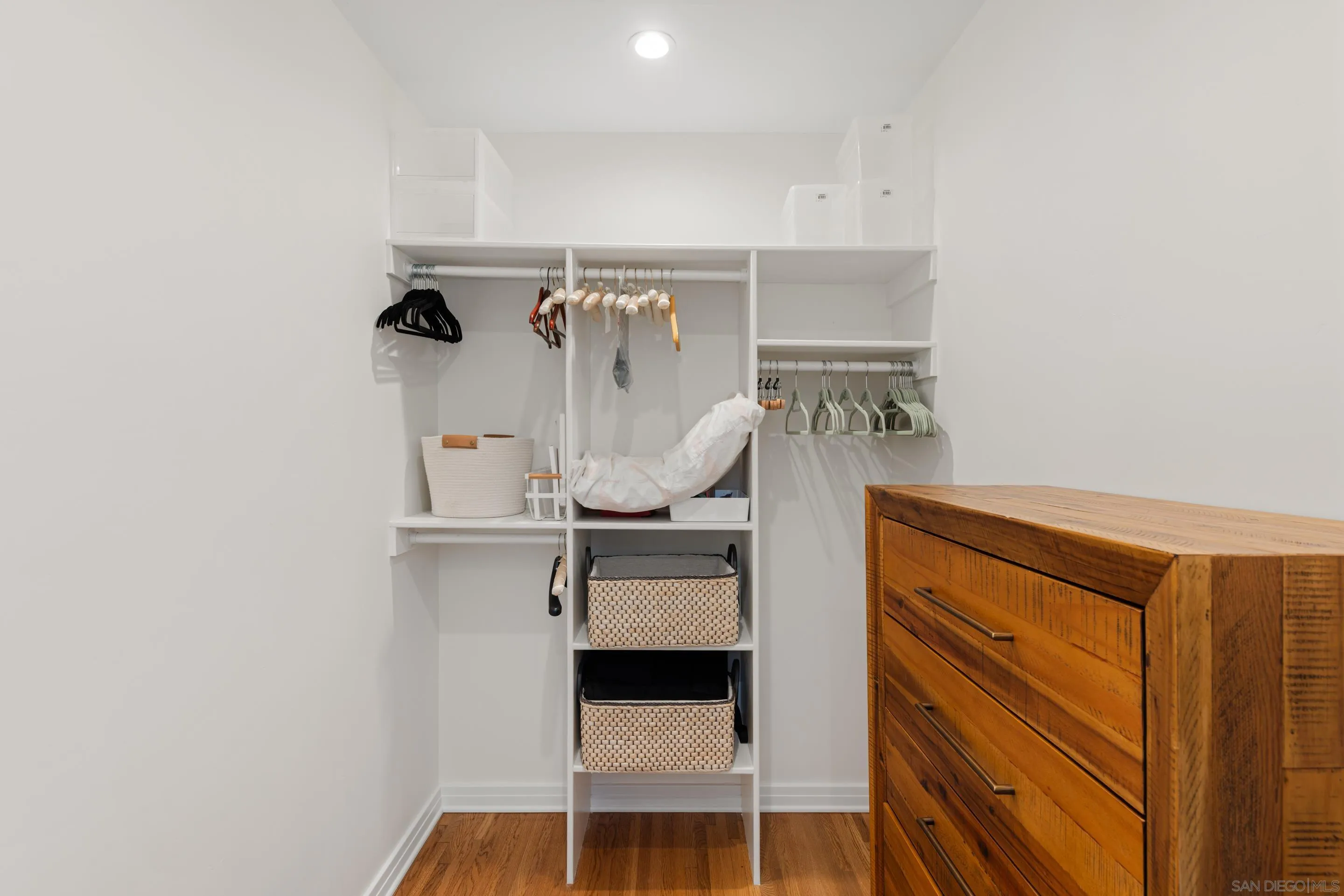 https://cdn.realtyfeed.com/cdn/127/260006352/c58089172d59a0657eca72d53b191210.webp