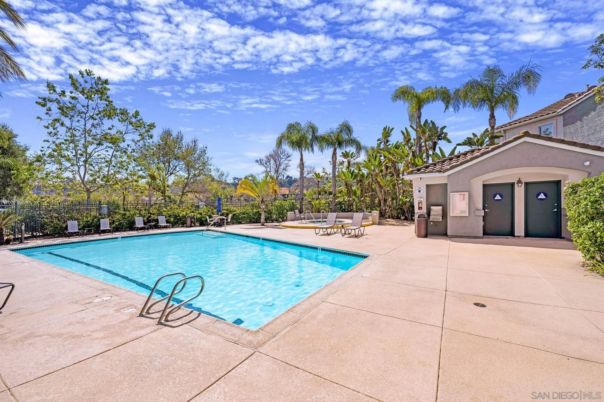 https://cdn.realtyfeed.com/cdn/127/260006353/1cacb154c91b3f27ef6cee5b2e1e3785.webp