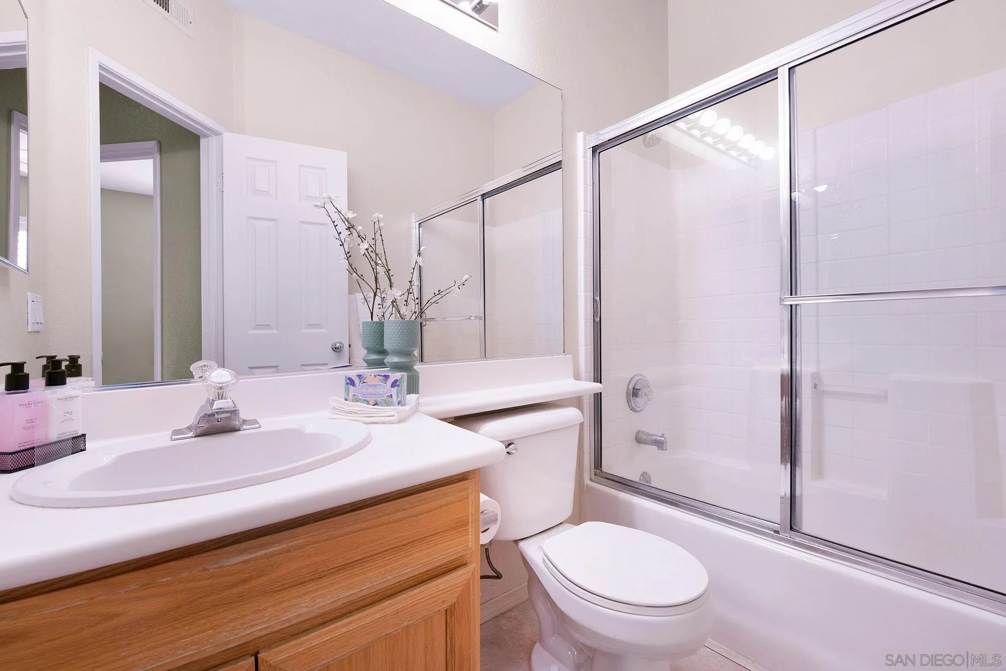 https://cdn.realtyfeed.com/cdn/127/260006353/87a40def32aea0ad2162f1c4be70db7b.webp