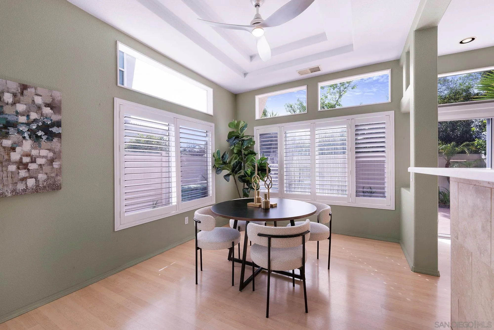 https://cdn.realtyfeed.com/cdn/127/260006353/da3c790abf018ccc32297d3bdd3dd106.webp