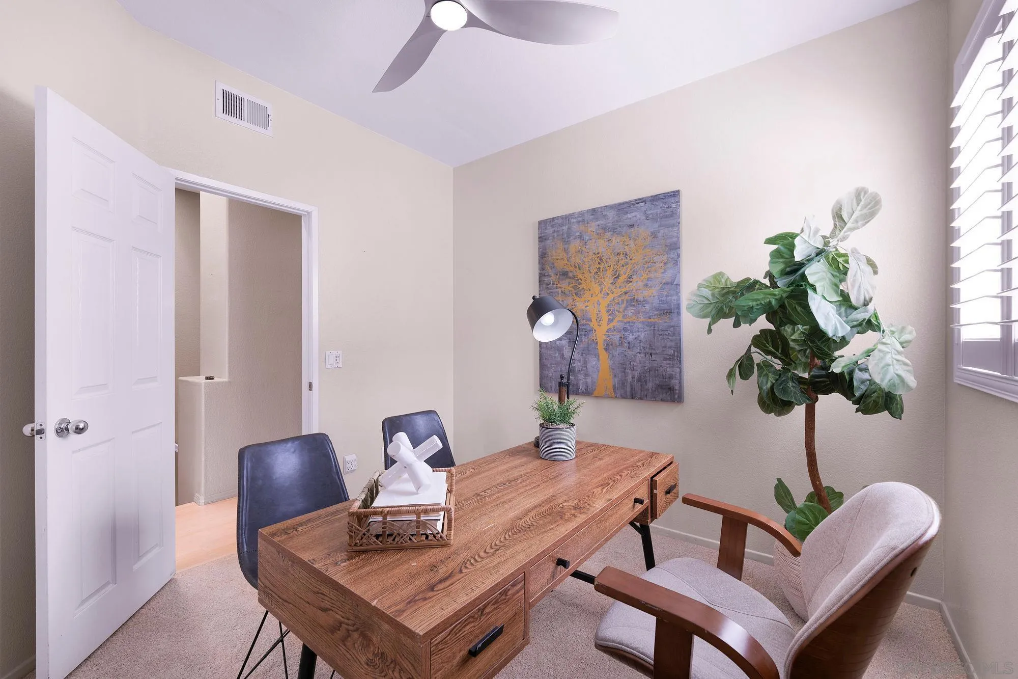 https://cdn.realtyfeed.com/cdn/127/260006353/ffa6e800b72359ba61135b390869f80a.webp