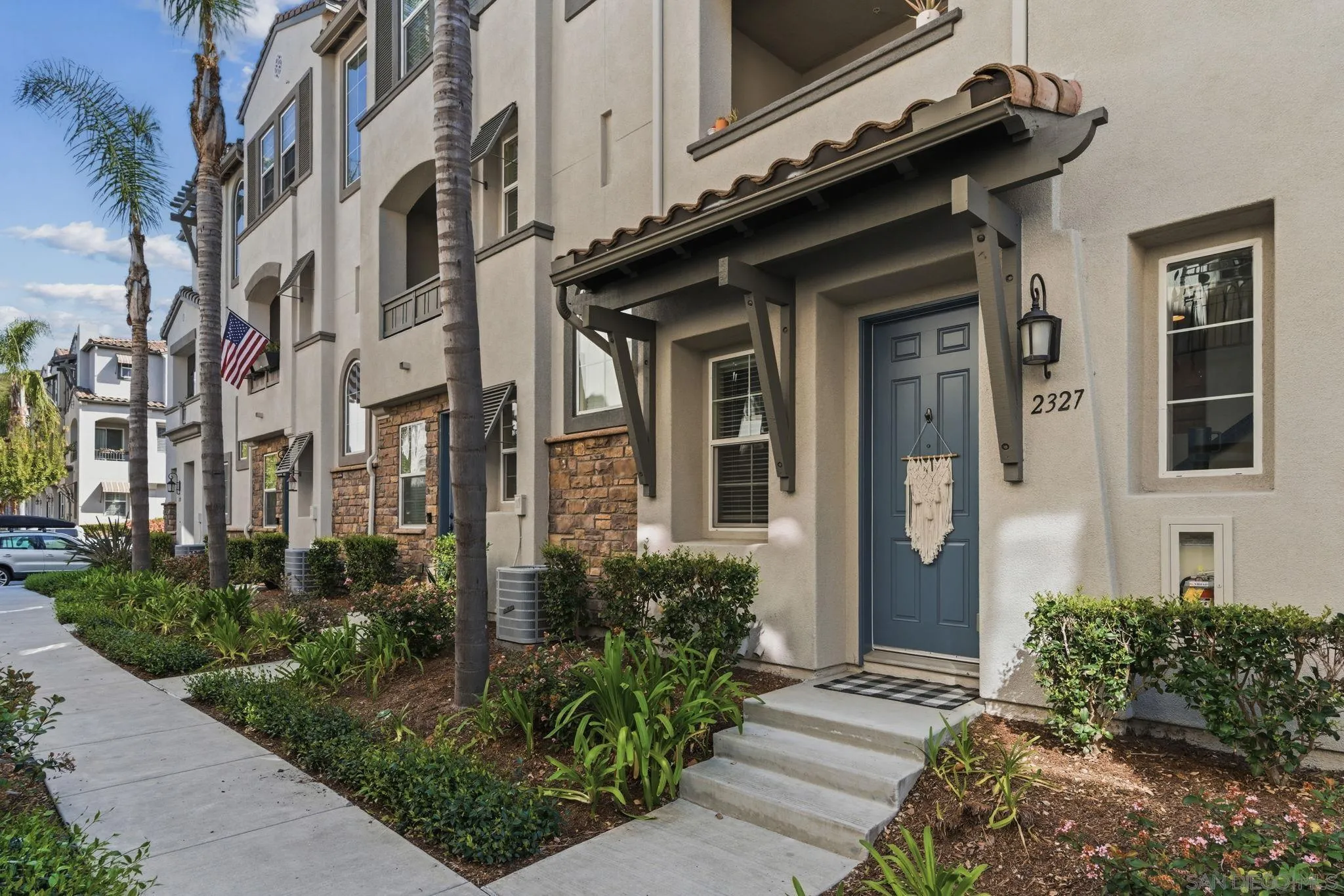 Photo #1: 260006357 Listing: Photo #1