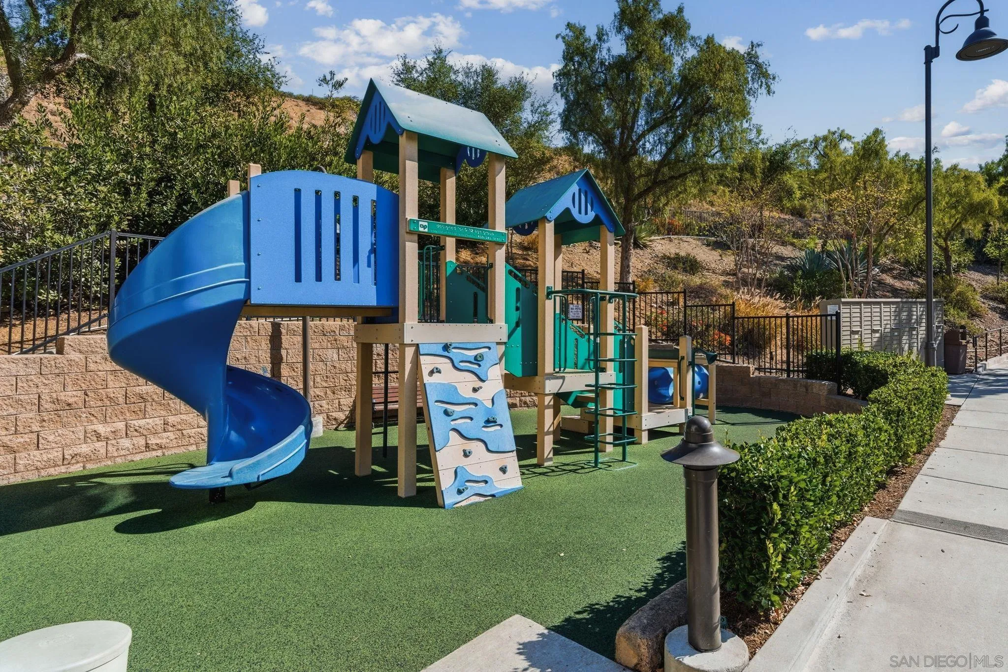 2327 Sentinel Ln, San Marcos, CA, 92078