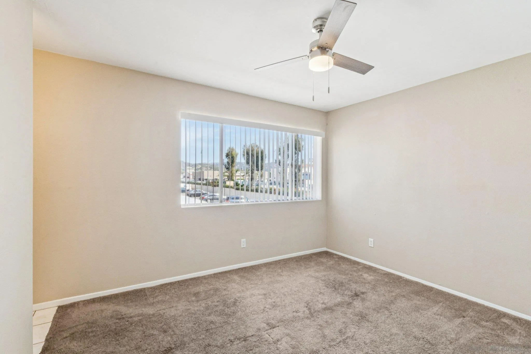 https://cdn.realtyfeed.com/cdn/127/260006358/cfa6184b41610927e344d7e5492a5b97.webp